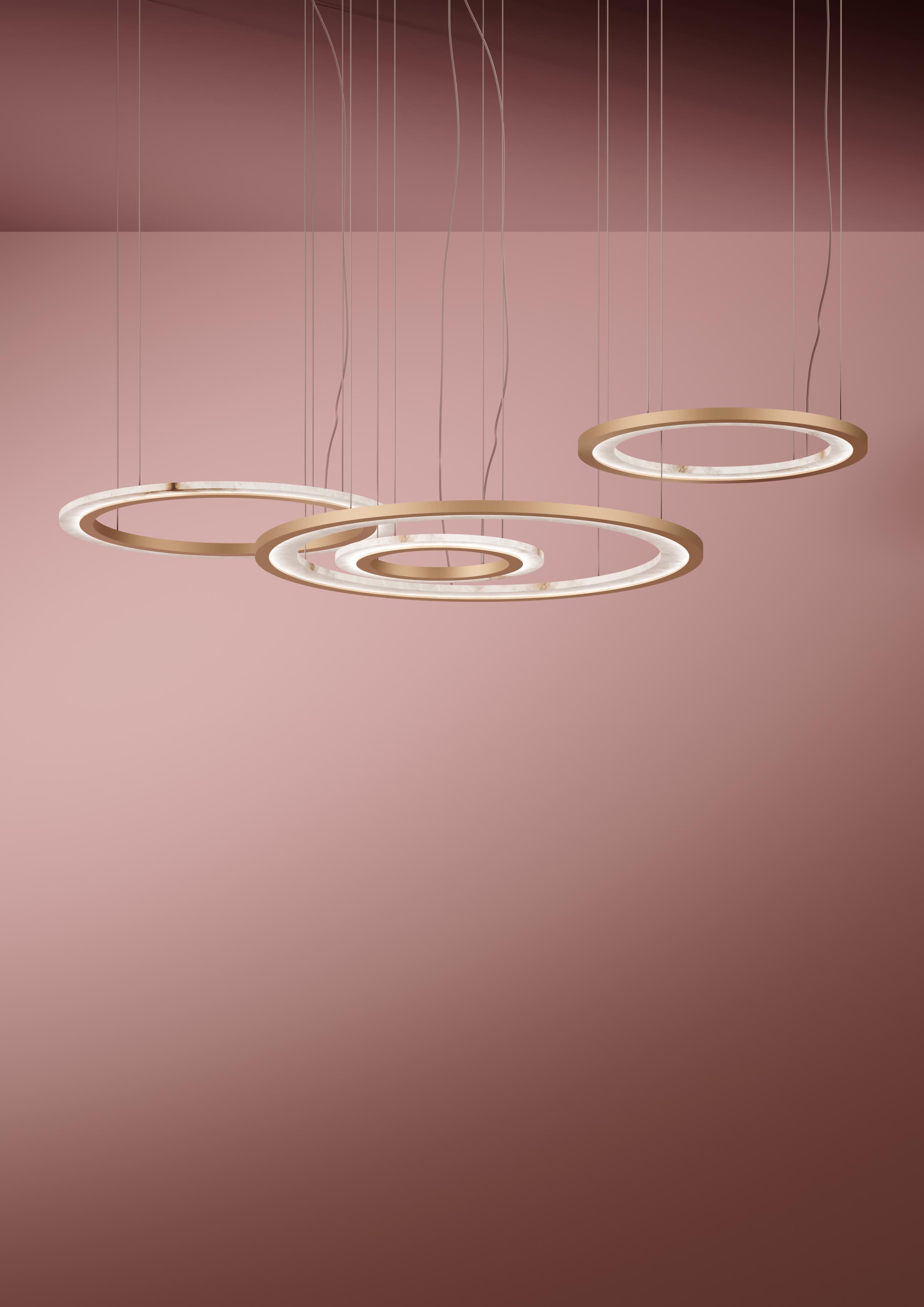Lampada a sospensione Yubiwa a tre anelli di Alabastro Italiano In condizioni Nuovo in vendita a Geneve, CH