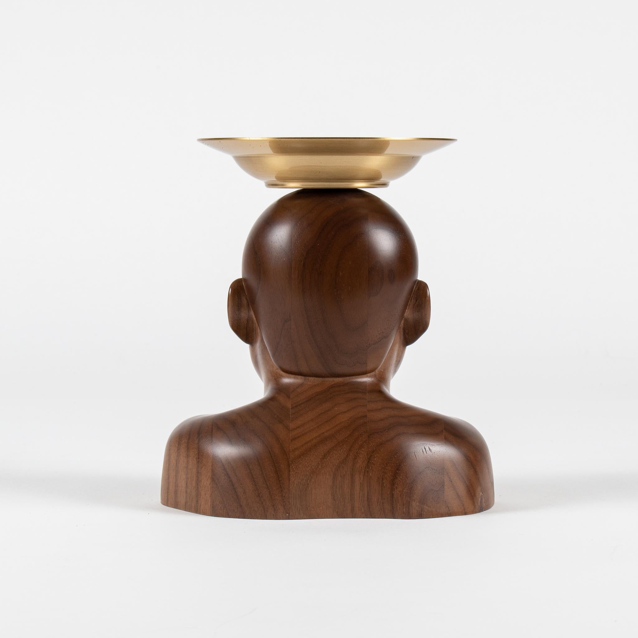 Valeur de l'excédent (Brown) - Contemporain Sculpture par Yue Minjun