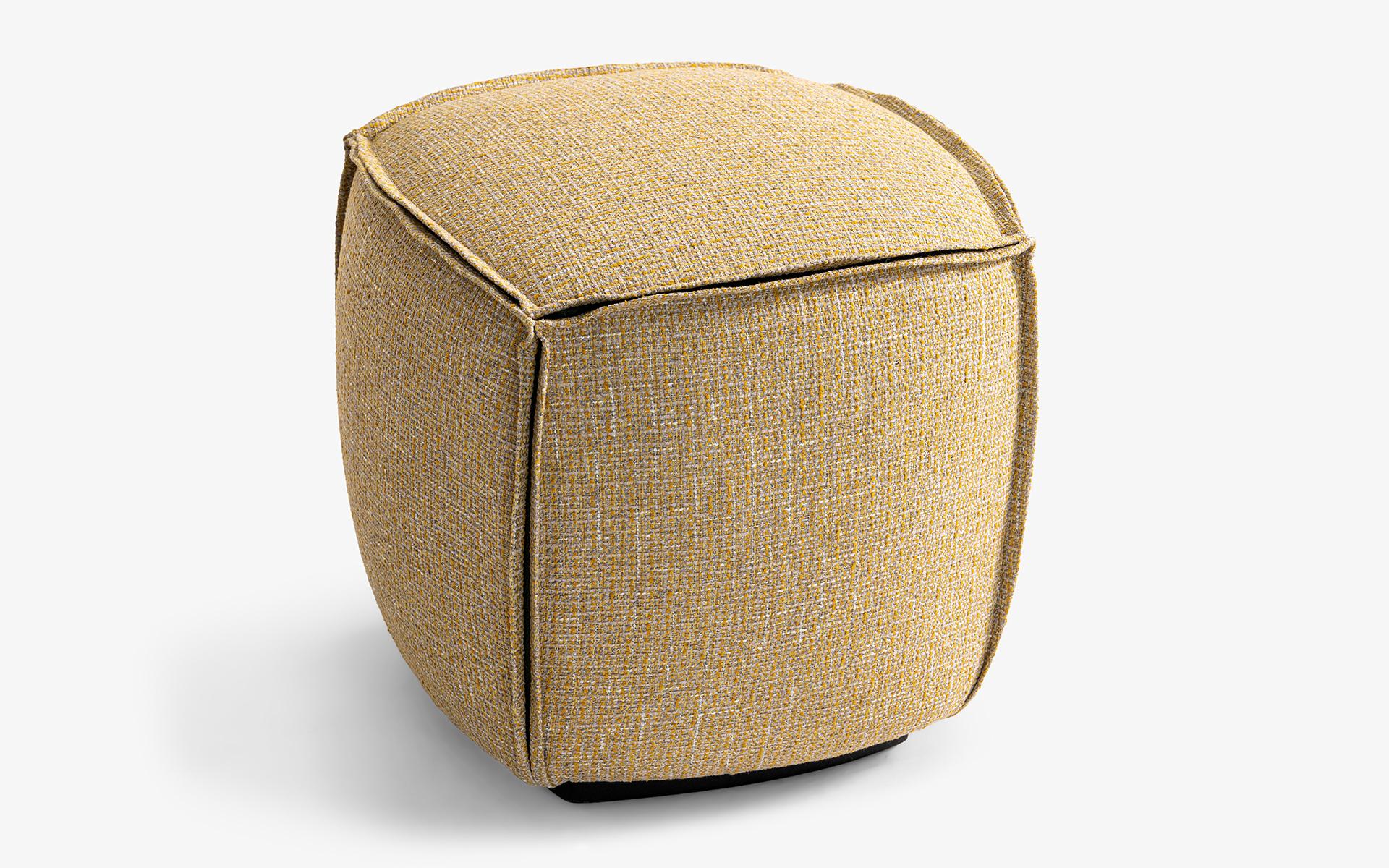 Moderne Pouf Yukan en vente