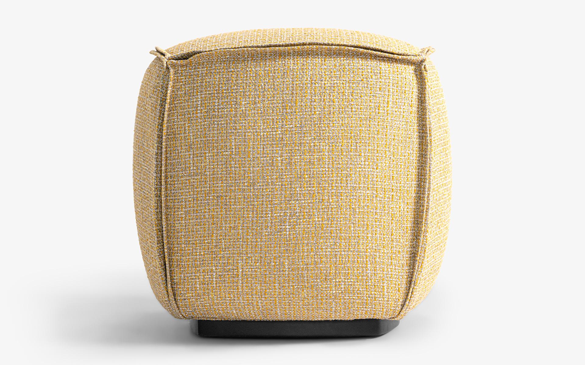 Yukan Pouf In New Condition For Sale In İSTANBUL, TR
