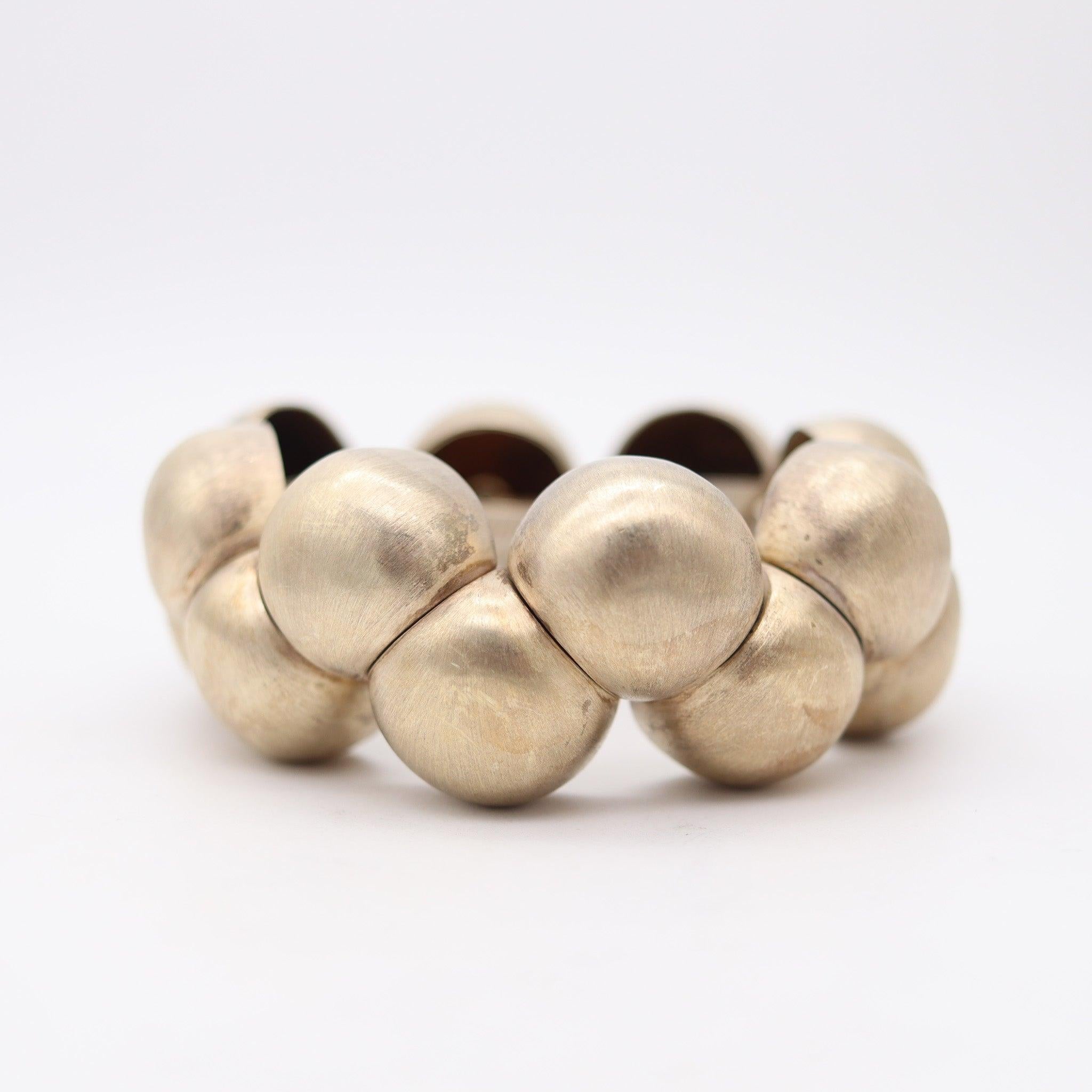 YUKIHIRO SHIBATA Modernist Flexible Bangle In .950 Sterling & Gold Vermeil For Sale 3