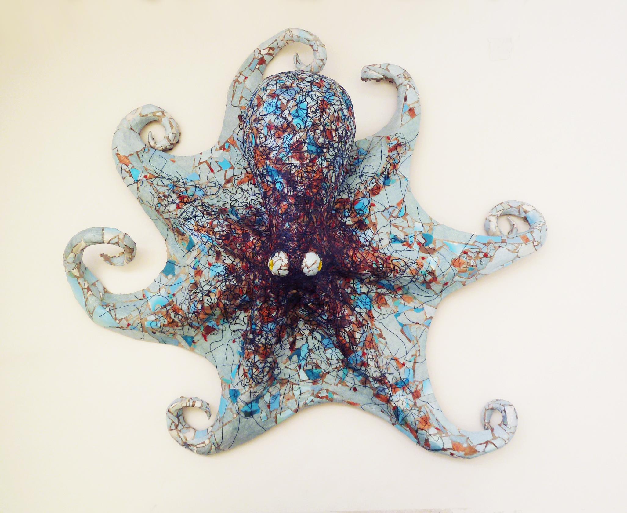 Caroline - Caribbean Reef Octopus Freestanding Sculpture of Marine Sea Animal - Gray Figurative Sculpture by Yulia Shtern