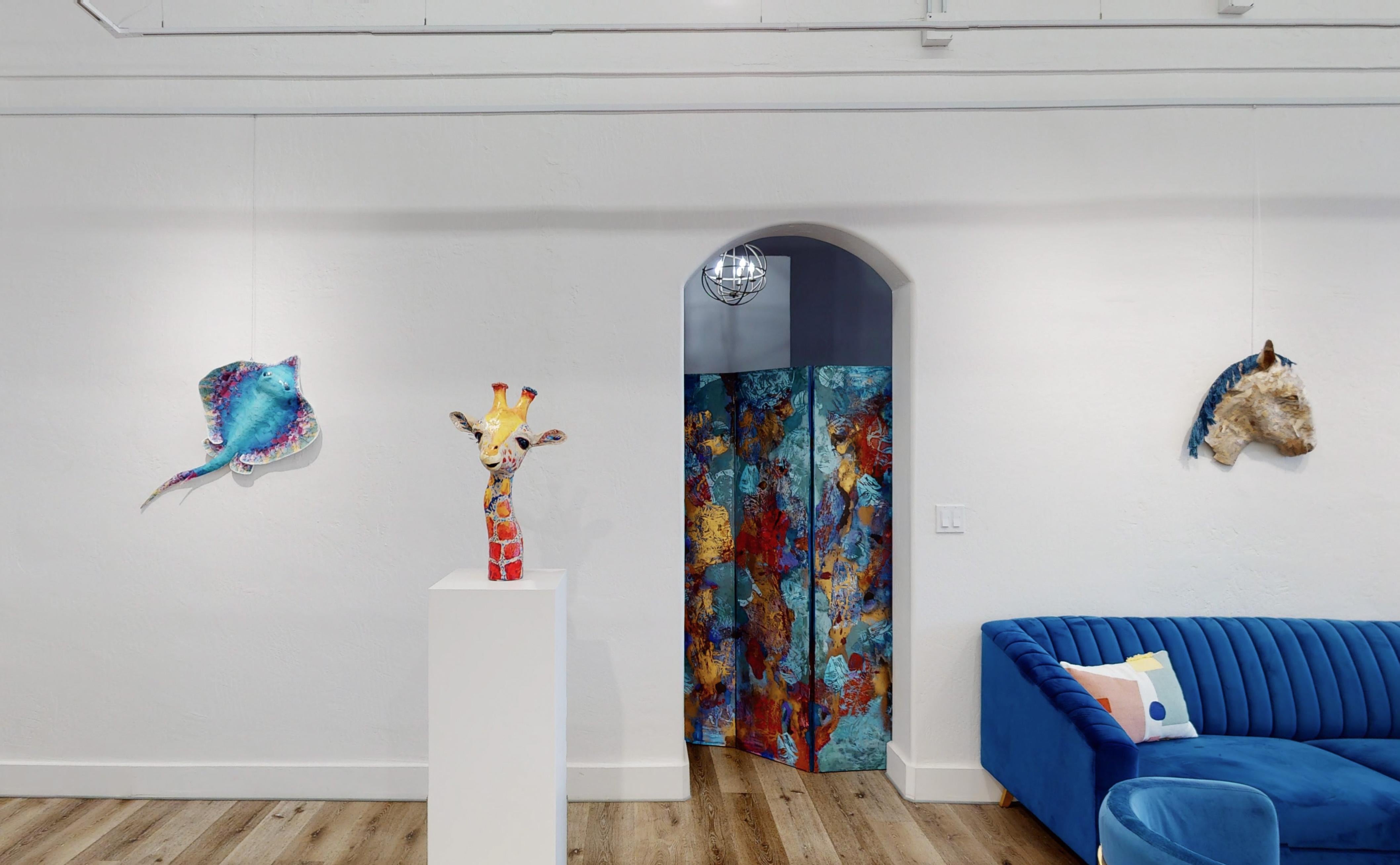 Ray A - Scultura contemporanea di razza oceanica (blu+viola) 1