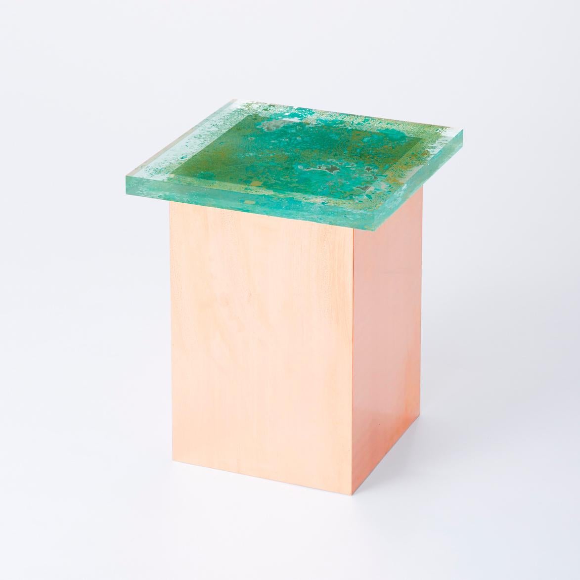 Stool designed by Yuma Kano.
Green colored materials are acrylic. This acrylic is what rust was transformed. Artist calls it 