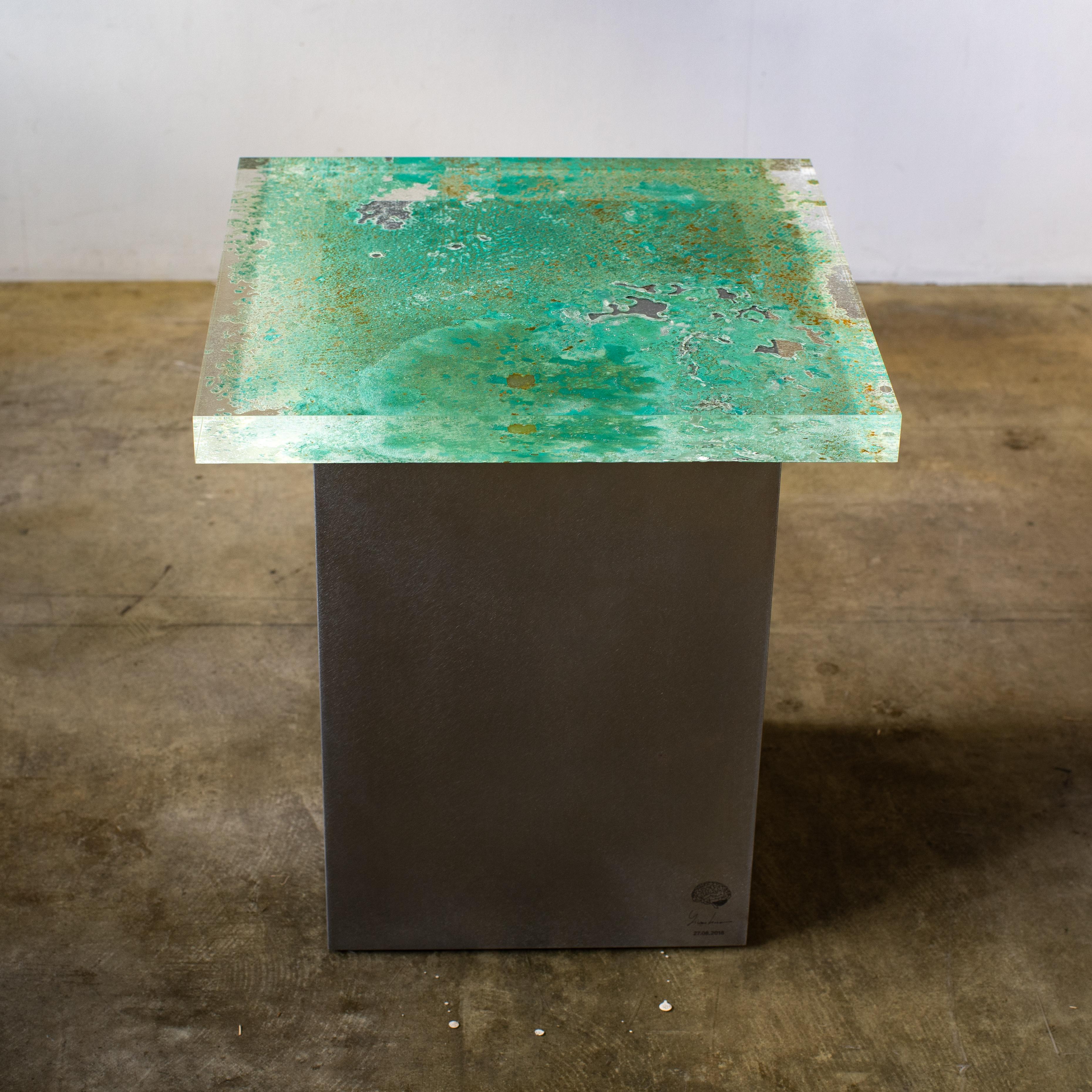 Stool designed by Yuma Kano.
Green colored materials are acrylic. This acrylic is what rust was transformed. Artist calls it 