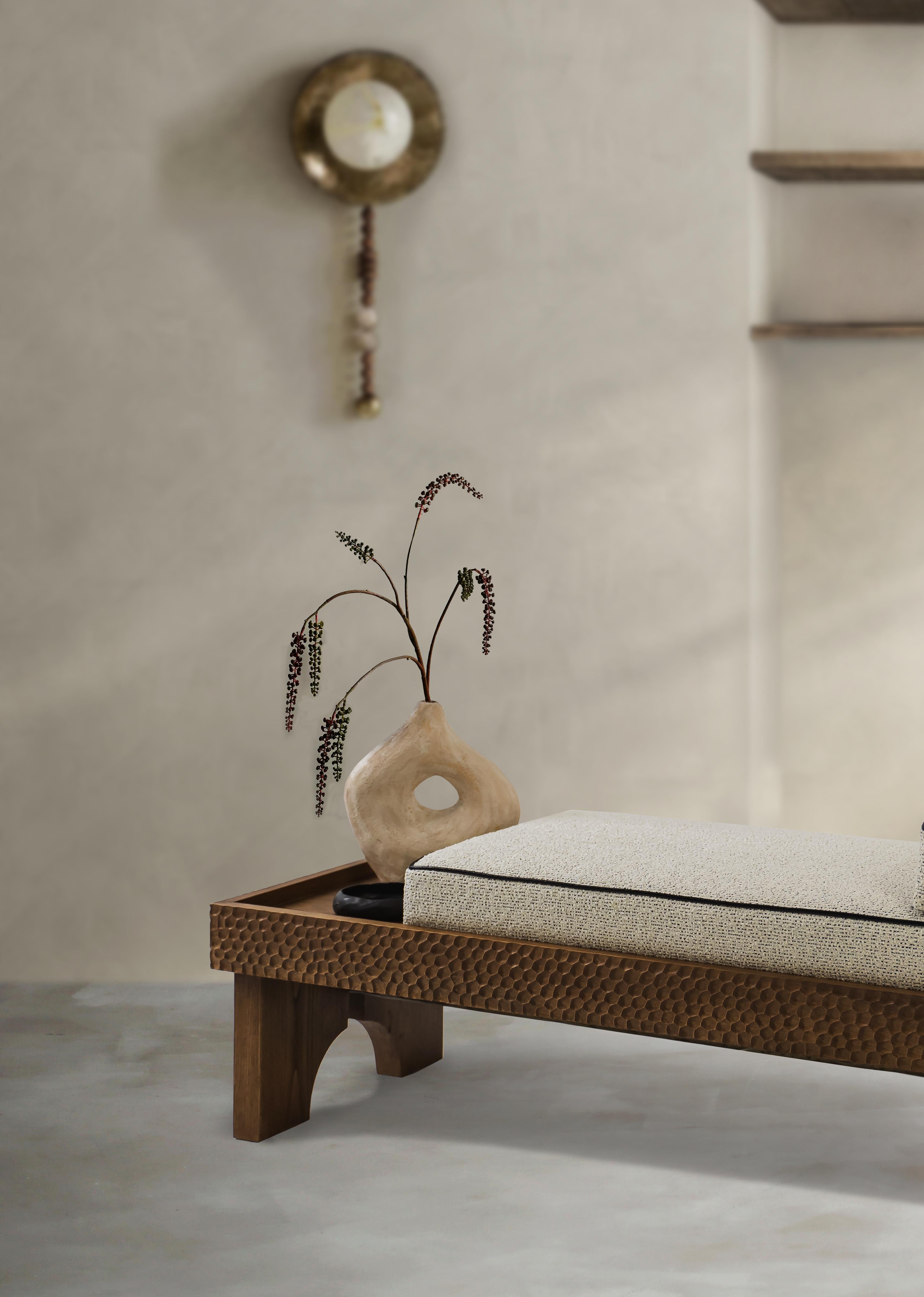 Banc Yumi Neuf - En vente à New York, NY