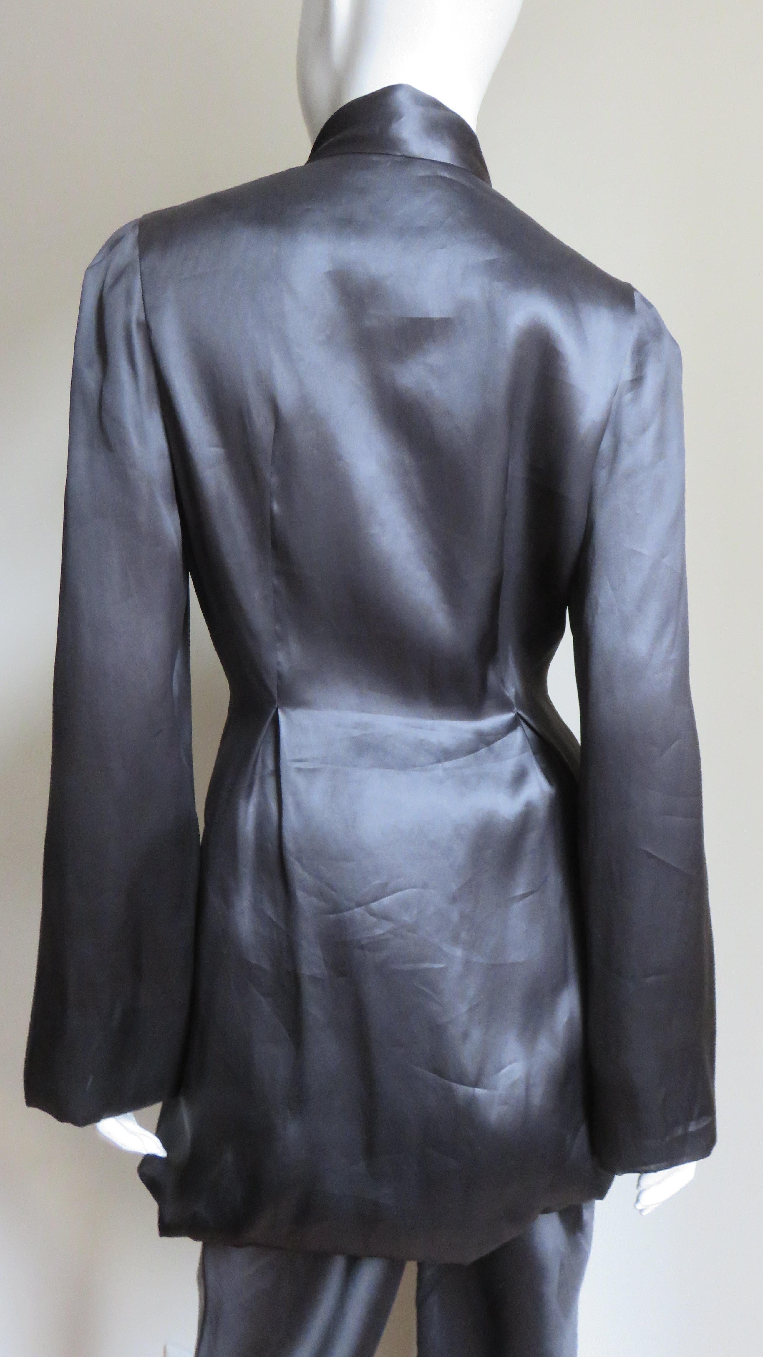 Yumi Eto - Tailleur pantalon de veste ajustable en soie en vente 7