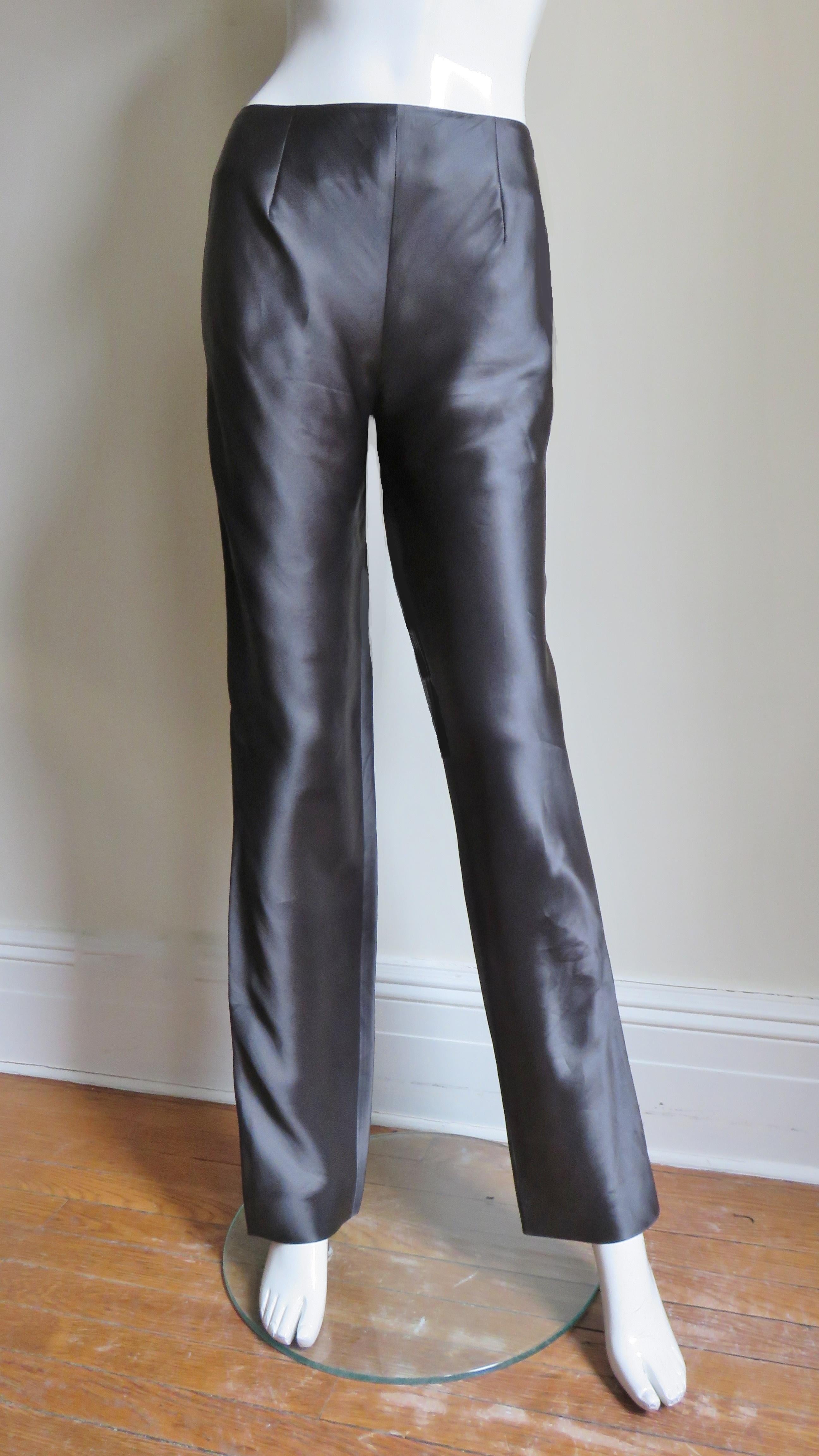 Yumi Eto - Tailleur pantalon de veste ajustable en soie en vente 2