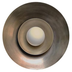 YUPI wall sconce in brass and opaline glass