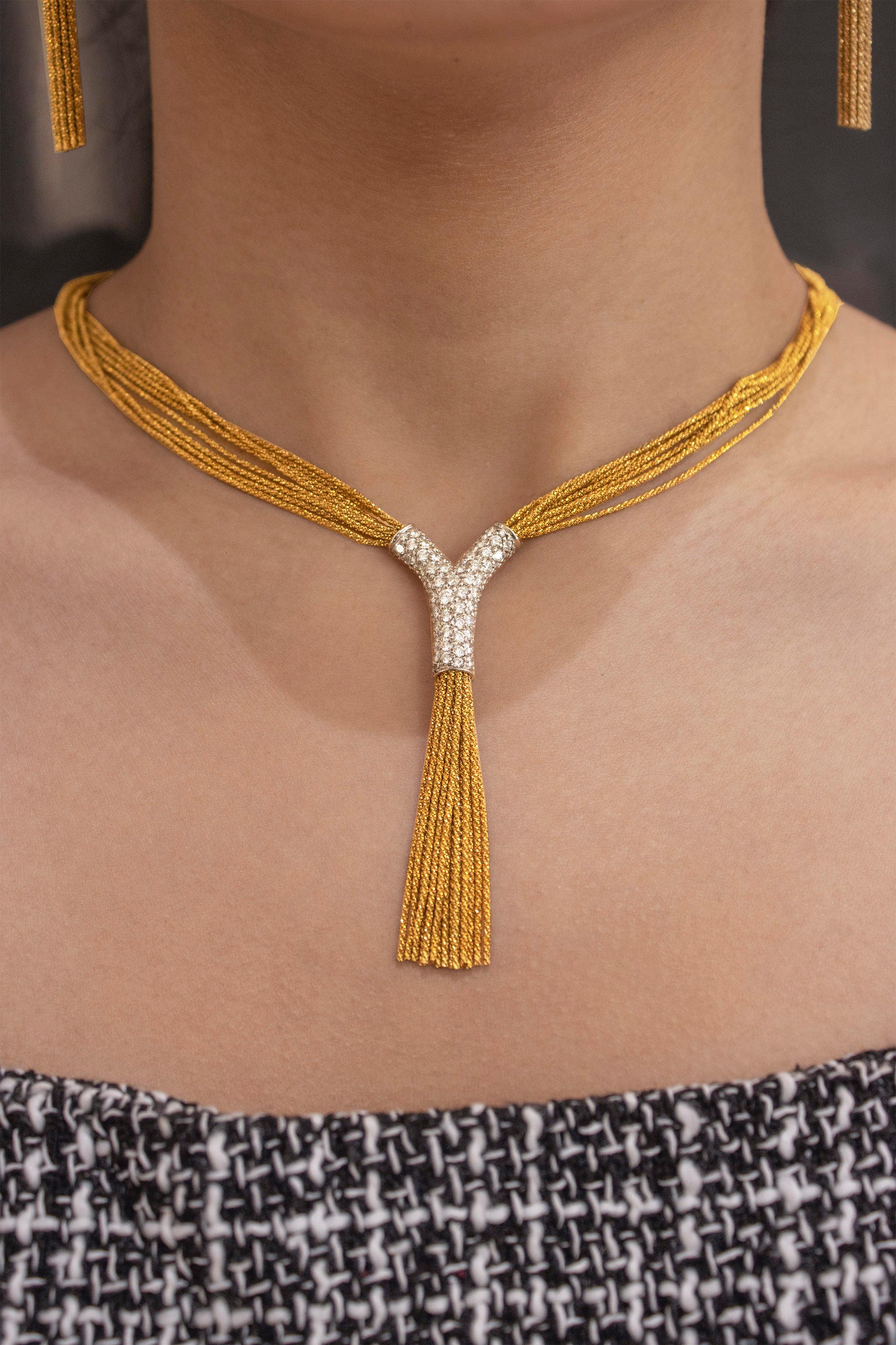 Yuri Ichihashi Mehrreihige gewebte Y-Halskette aus Gelbgold (Rundschliff) im Angebot