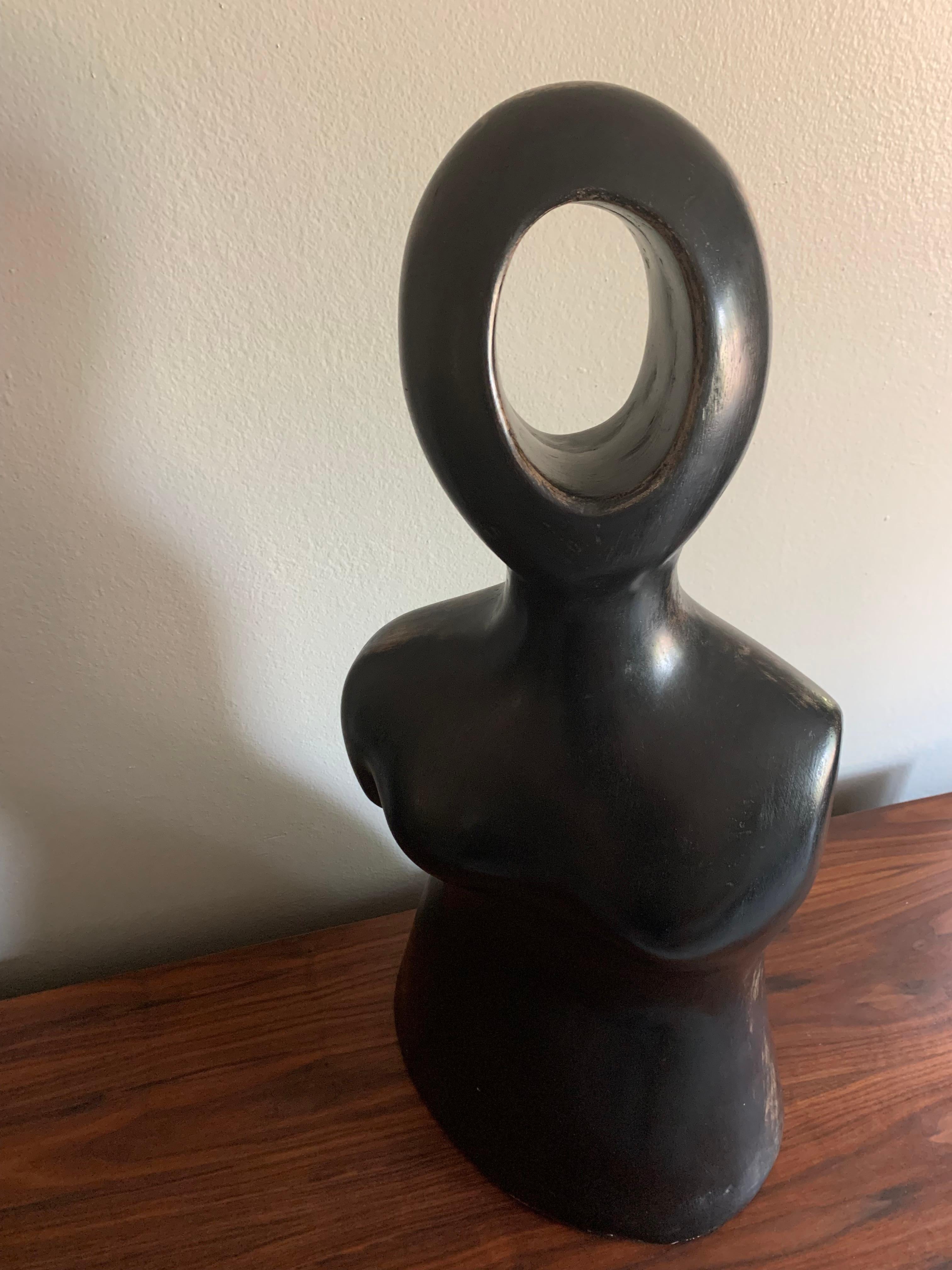 Yuri Zatarain Escultura figurativa abstracta en venta 3