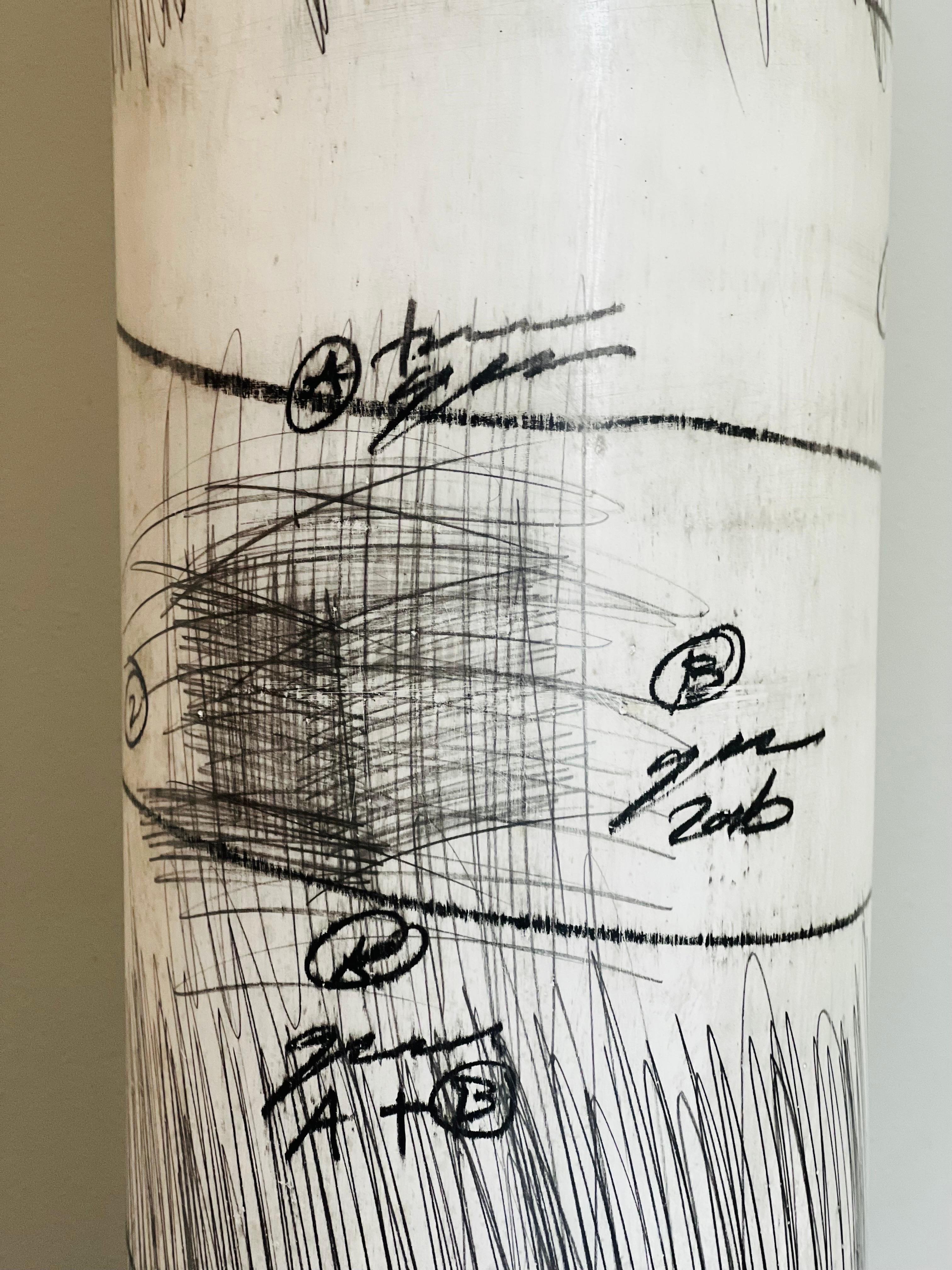 Große Bodenvase von Yuri Zatarain aus der Serie „Sketchbook“  im Angebot 8