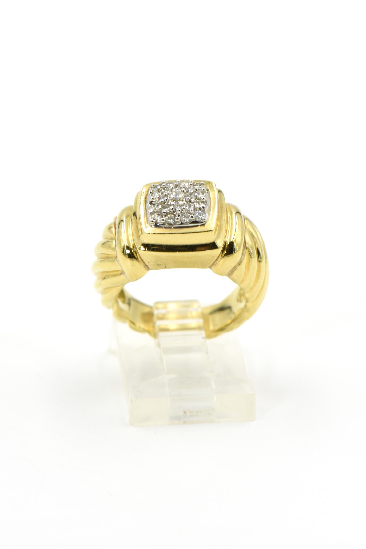 bracelet câble en or jaune 18 carats David Yurman présentant des diamants ronds et brillants de 0,60 carats sertis dans une monture carrée. 
Bague taille 5 
Marqué 750 et poinçon Yurman 
Largeur de la bande 4mm, section frontale 11mm W x 10mm L 
