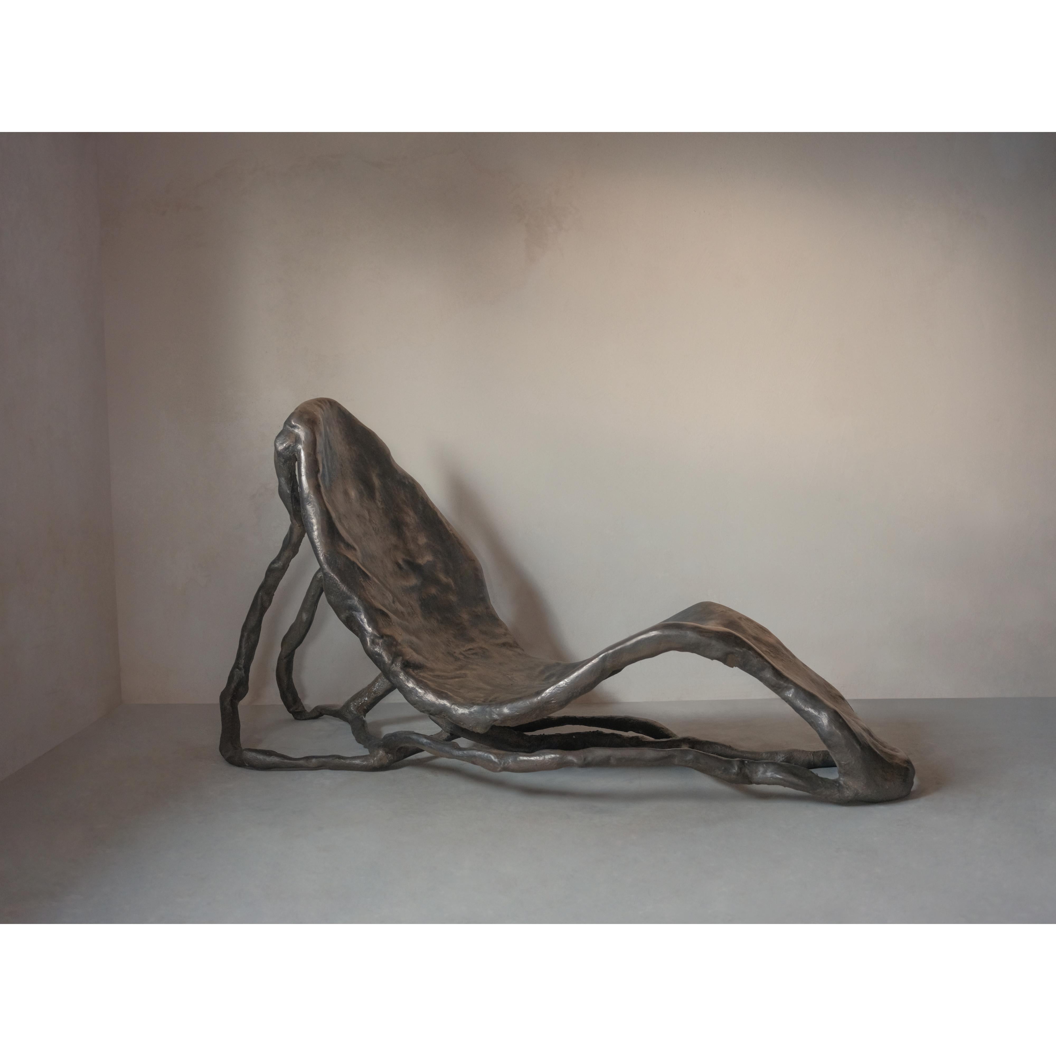 Yv, Unique Chair in Cold Casted Bronze and Fiberglass by Lucas Tyra Morten In New Condition For Sale In Geneve, CH