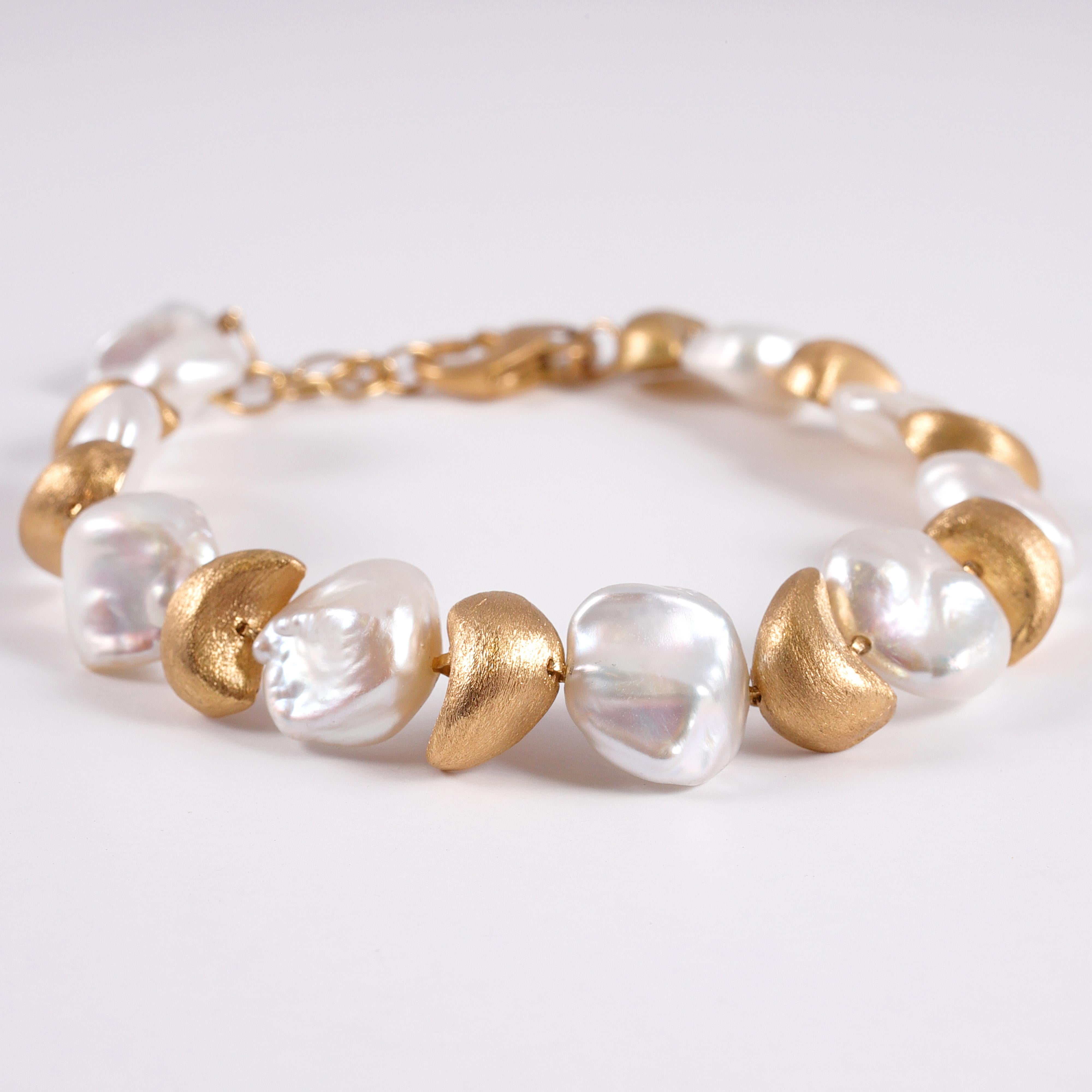Yvel 18 Karat Gold and Pearl Bracelet 1