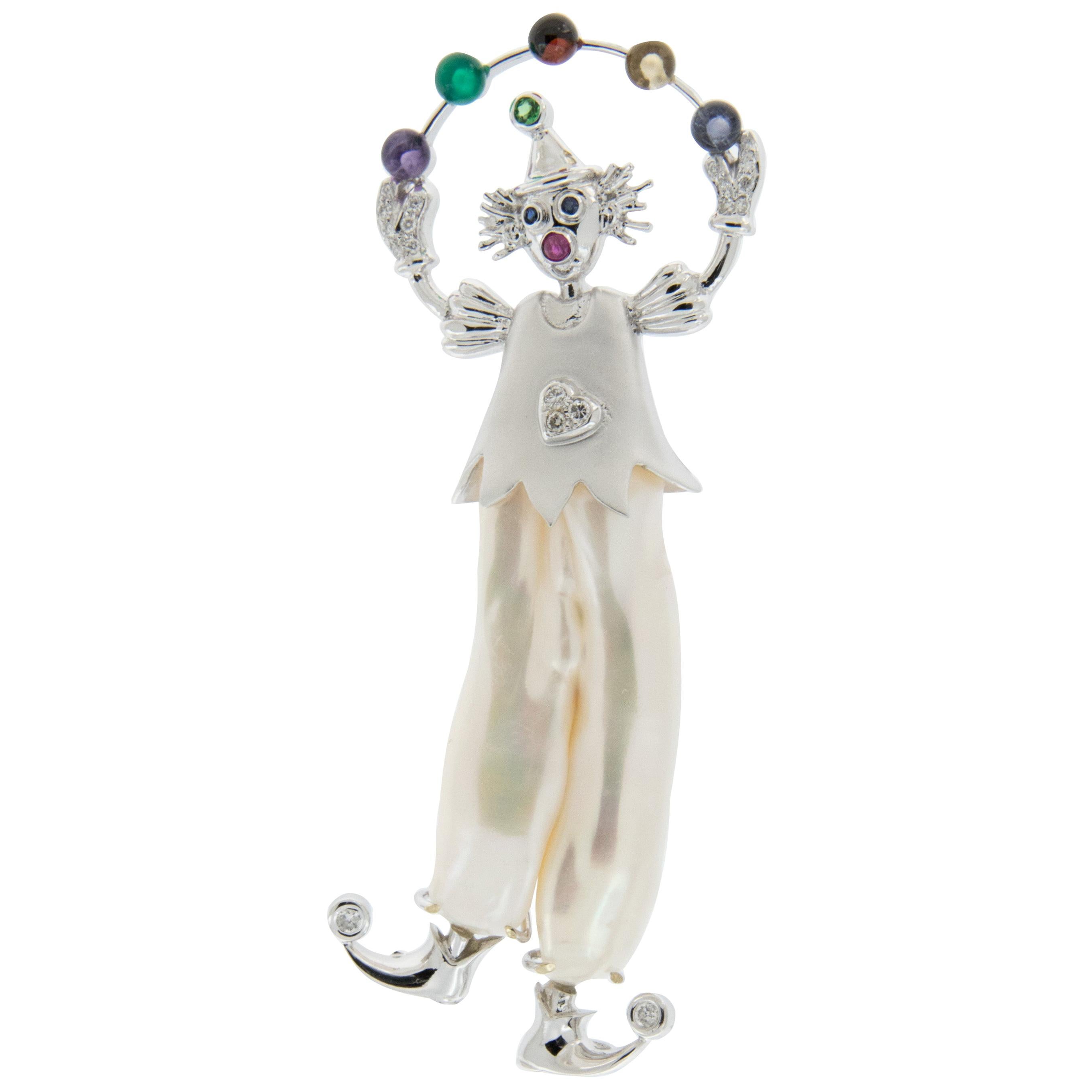 Yvel 18 Karat Gold Perle Diamant Multi-Gemstone Juggling Clown Pin oder Brosche im Angebot