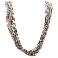 Collar de varias vueltas de Yvel, de oro de 18 quilates en dos tonos, de 15,5 pulgadas