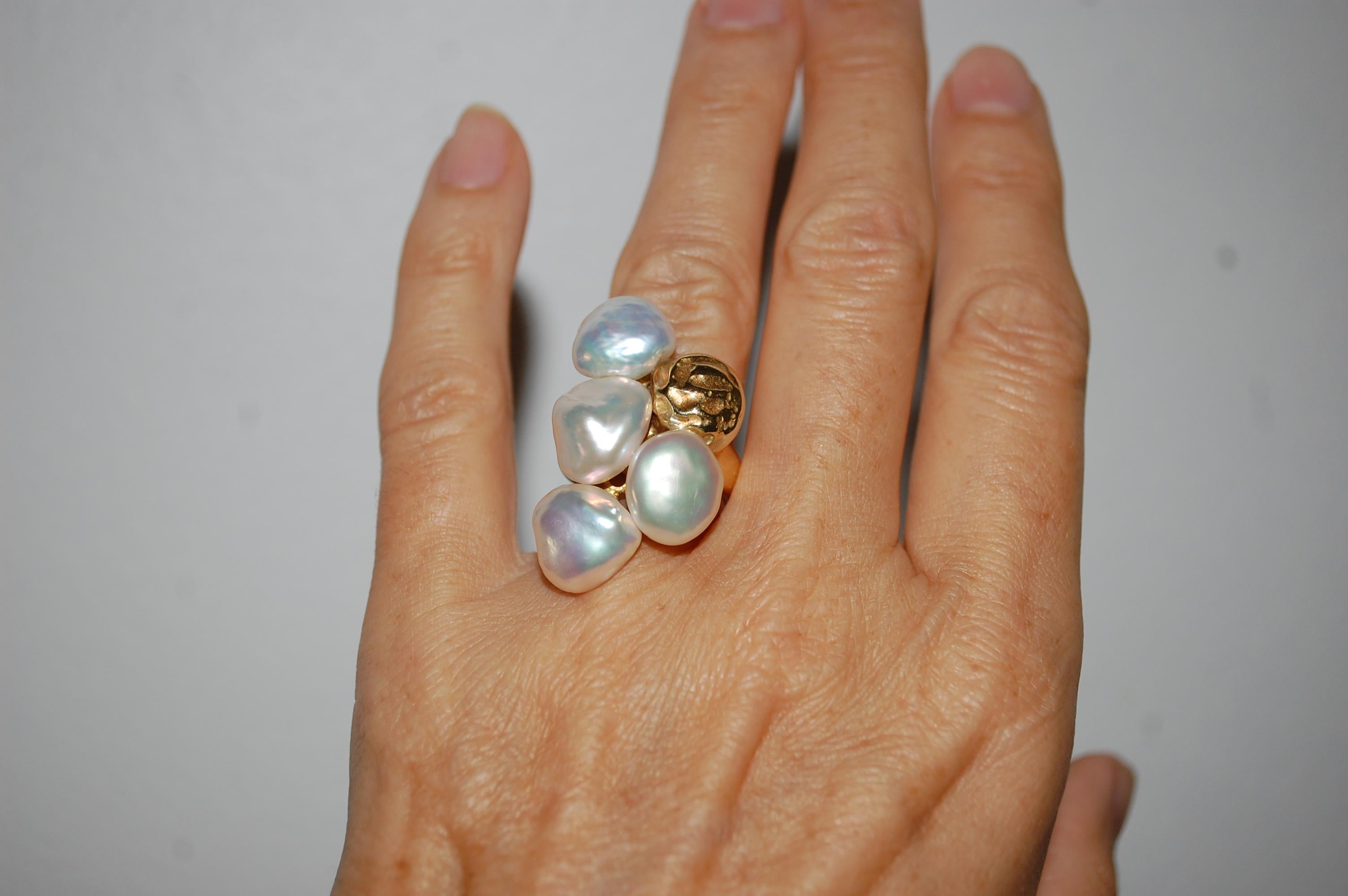 Yvel 18k Gold Sea Baroque Pearl Ring In Excellent Condition For Sale In Lake Worth, FL