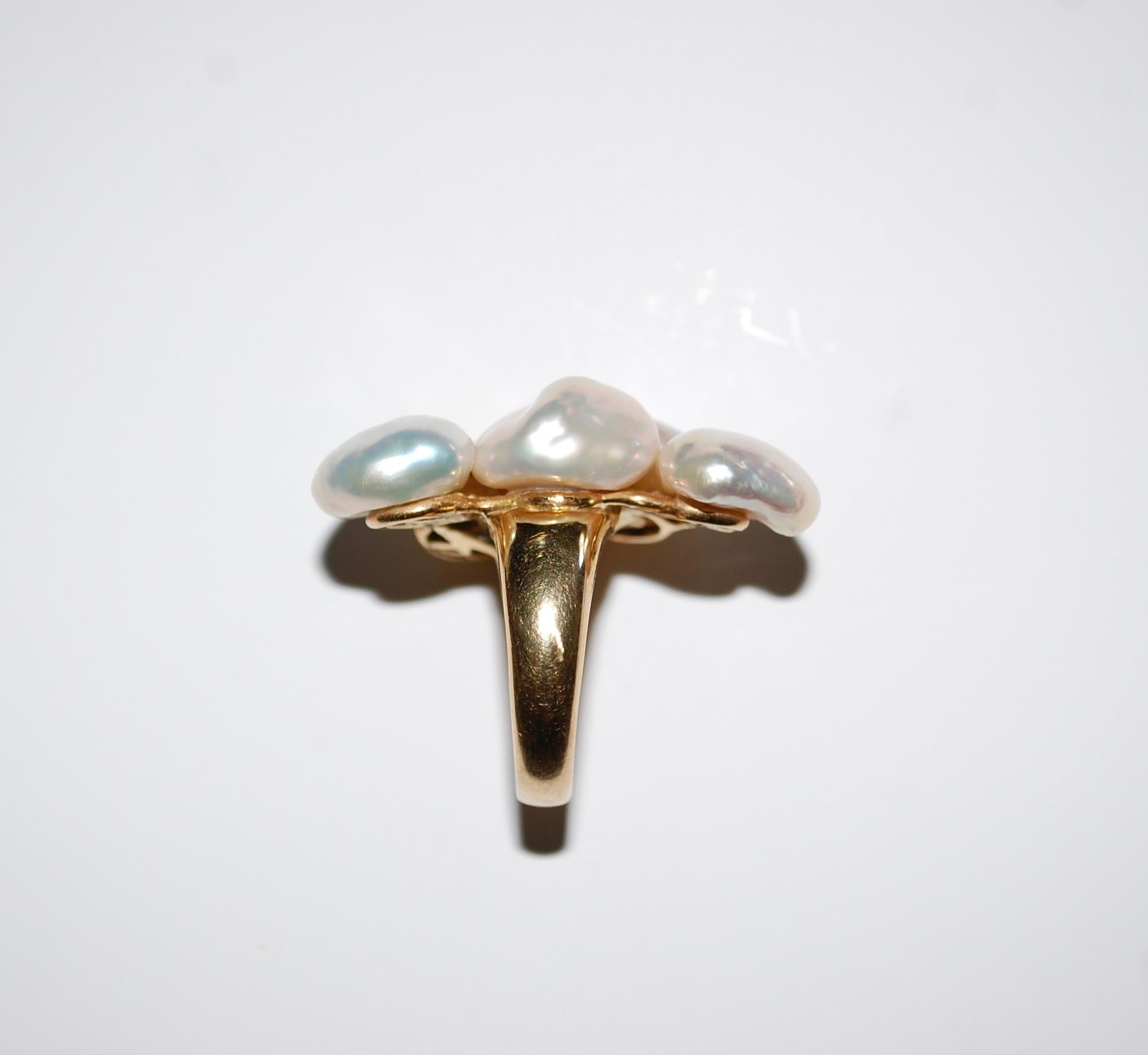 Women's Yvel 18k Gold Sea Baroque Pearl Ring For Sale