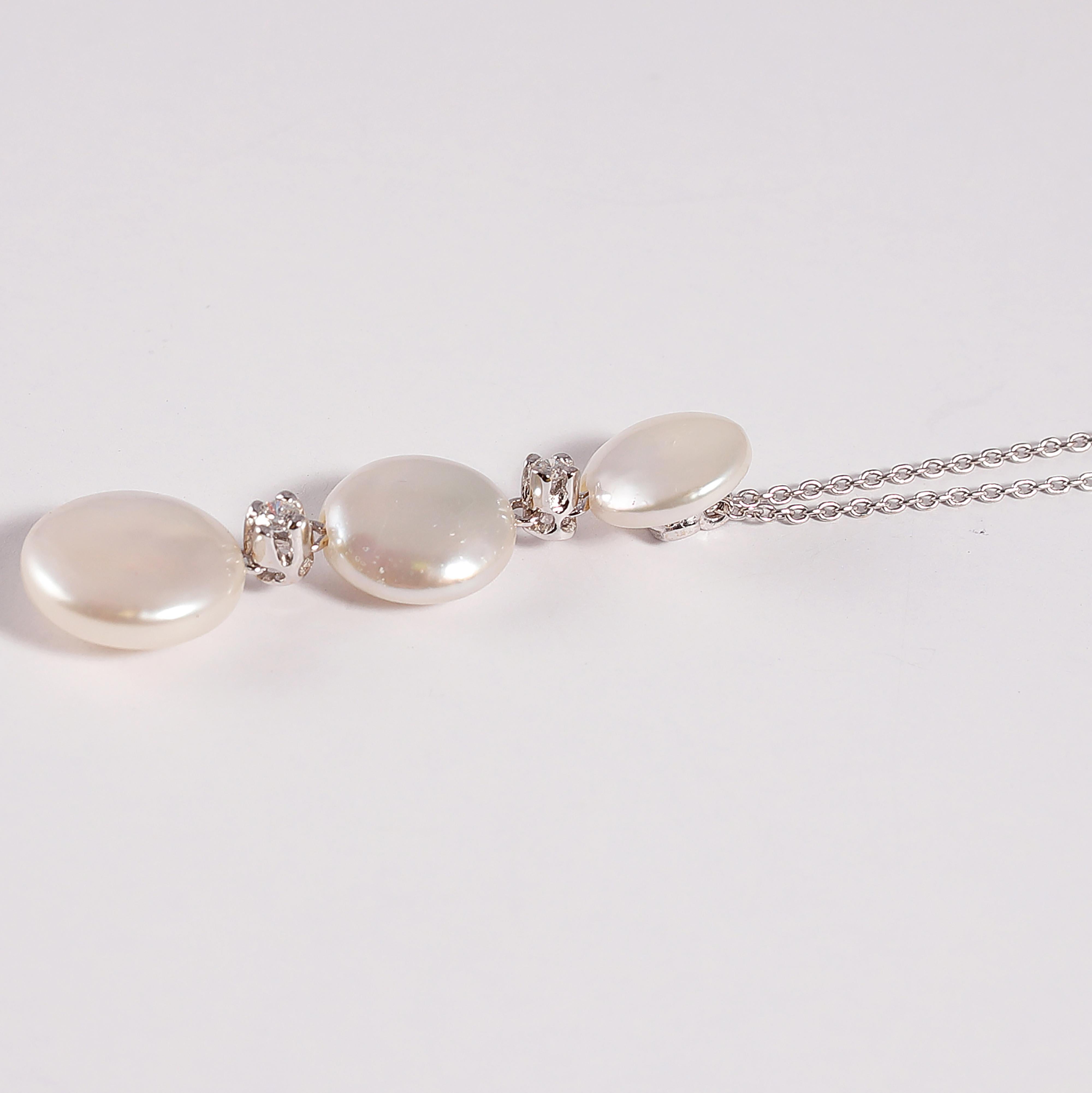 Taille ronde Yvel Biwa Collier de perles de culture avec diamants en vente