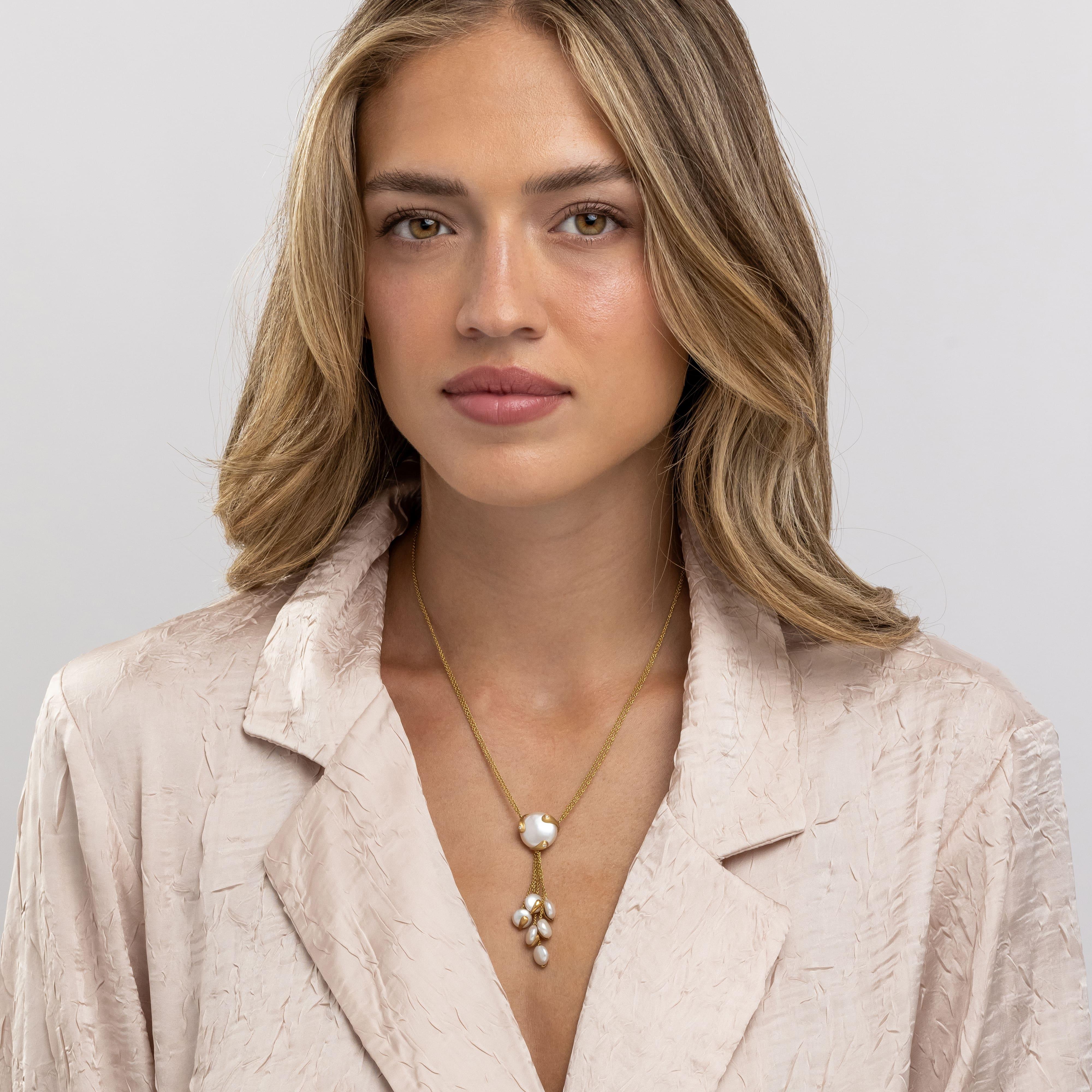Brilliant Cut Yvel Biwa Freshwater Pearl Lariat Necklace in 18K Yellow Gold For Sale
