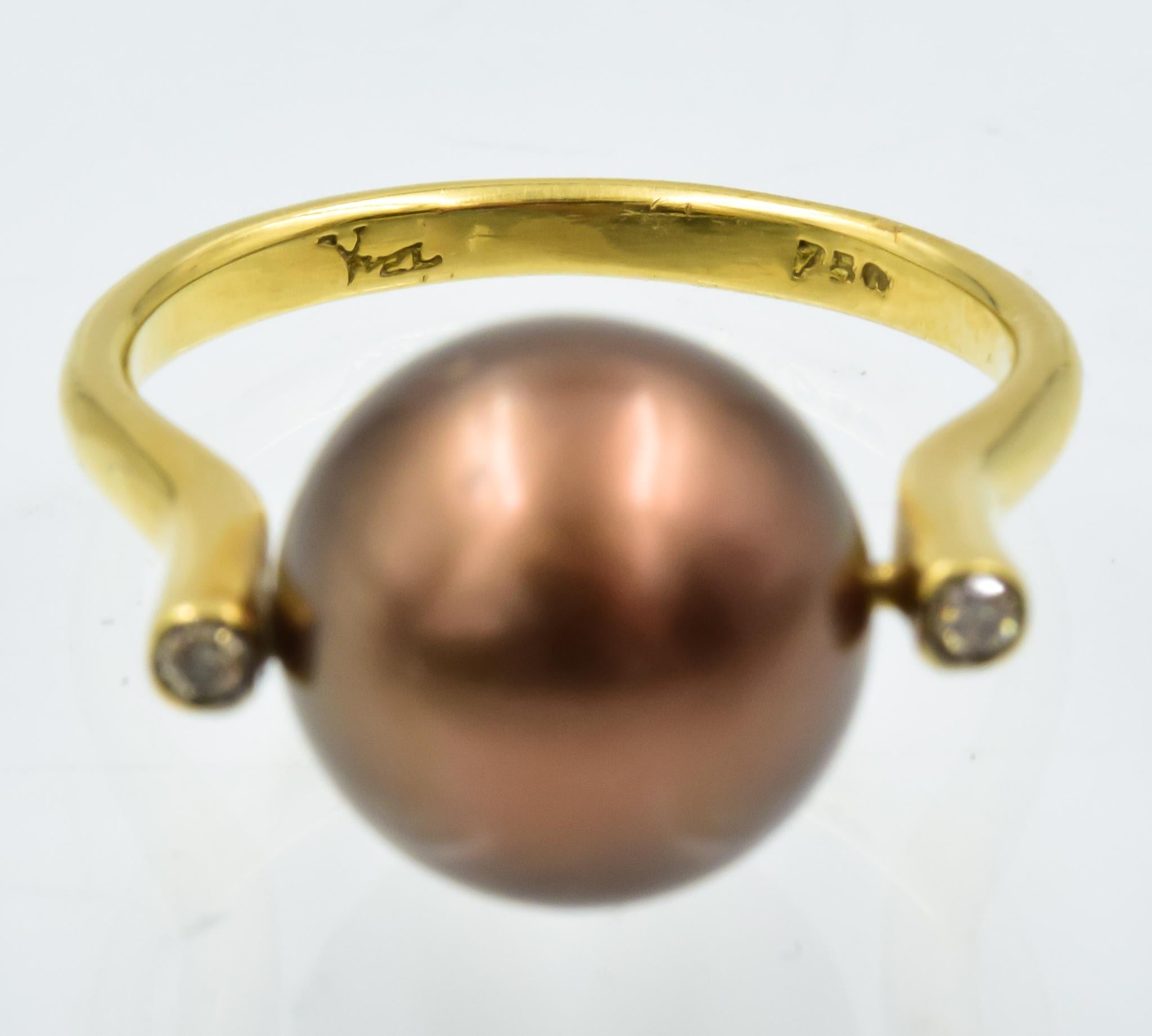 Yvel Chocolate Pearl Ring 18 Karat Yellow Gold Small Diamond Accent In Excellent Condition In Carmel, IN