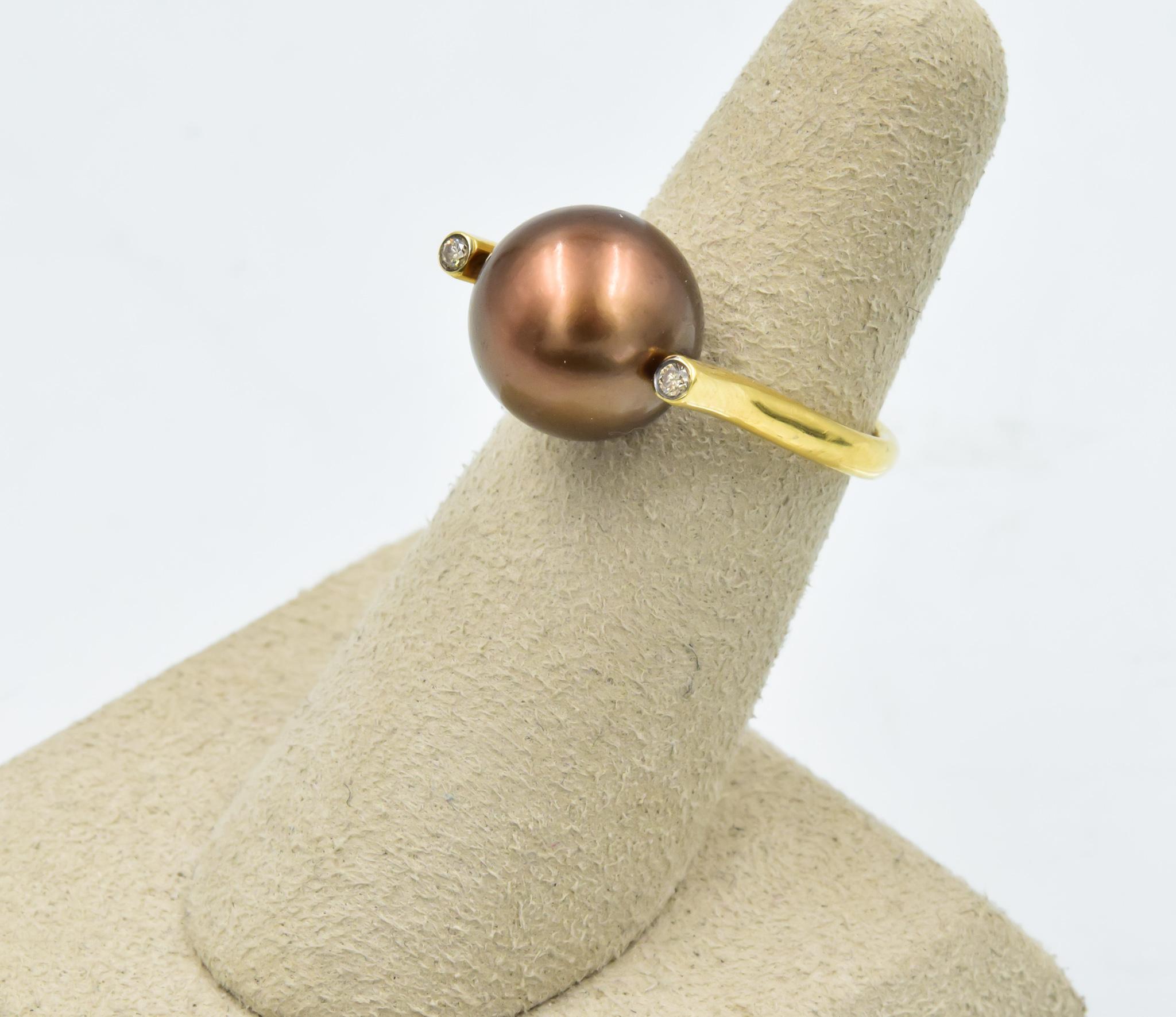 Yvel Chocolate Pearl Ring 18 Karat Yellow Gold Small Diamond Accent 3