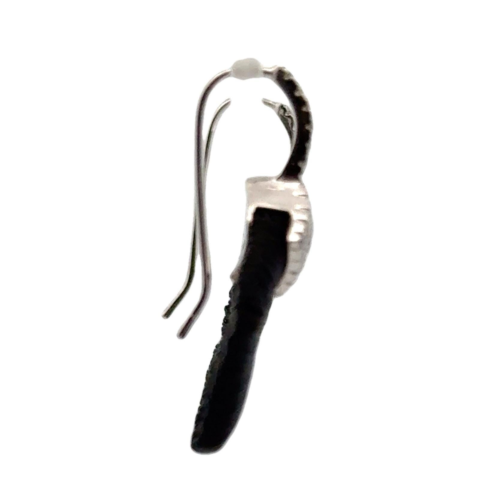 Taglio rotondo Yvel Orecchini a goccia quadrati con diamante in oro bianco e nero 18 carati in vendita
