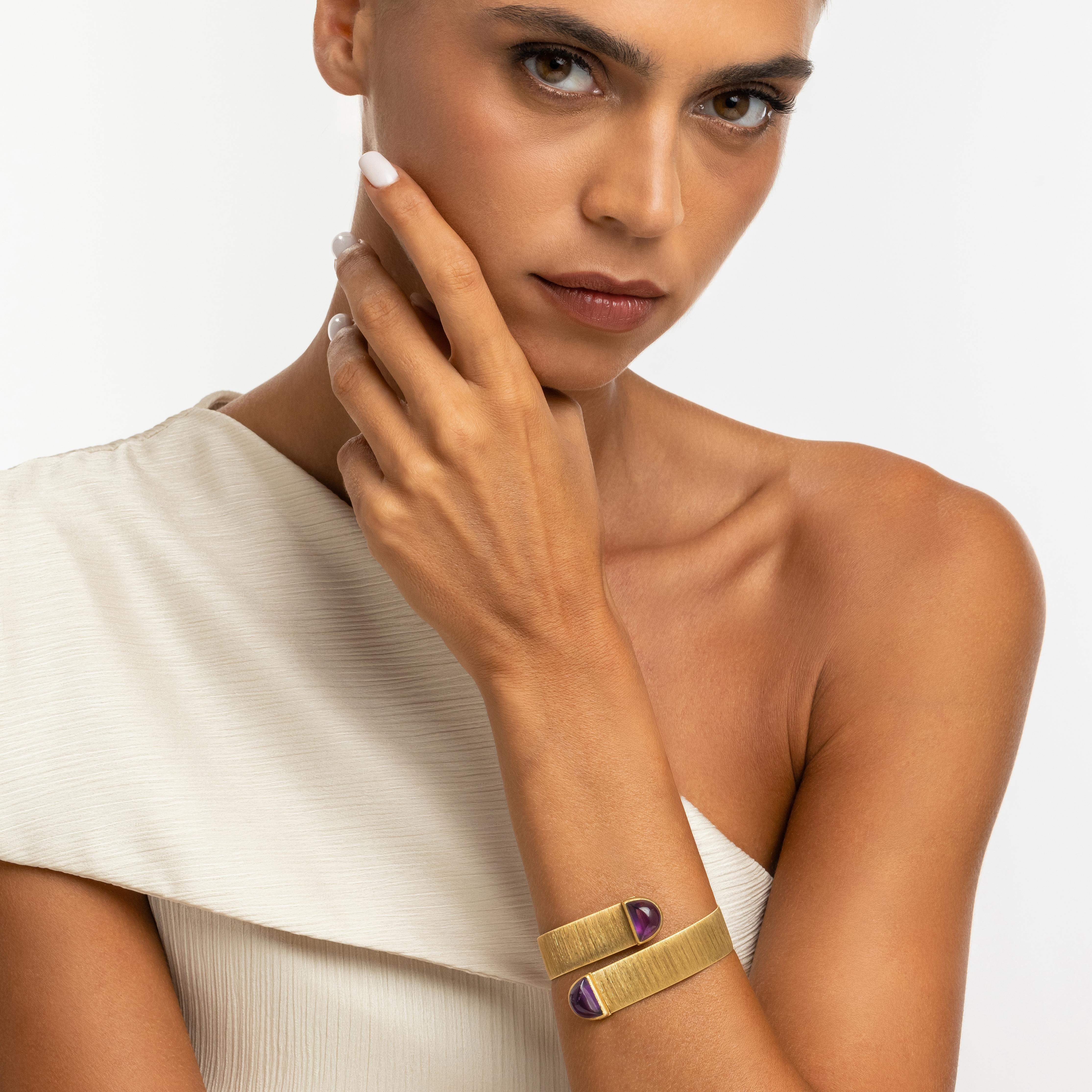 Yvel Ethiopia Amethyst Bracelet in 18K Yellow Gold In New Condition For Sale In Jerusalem, IL