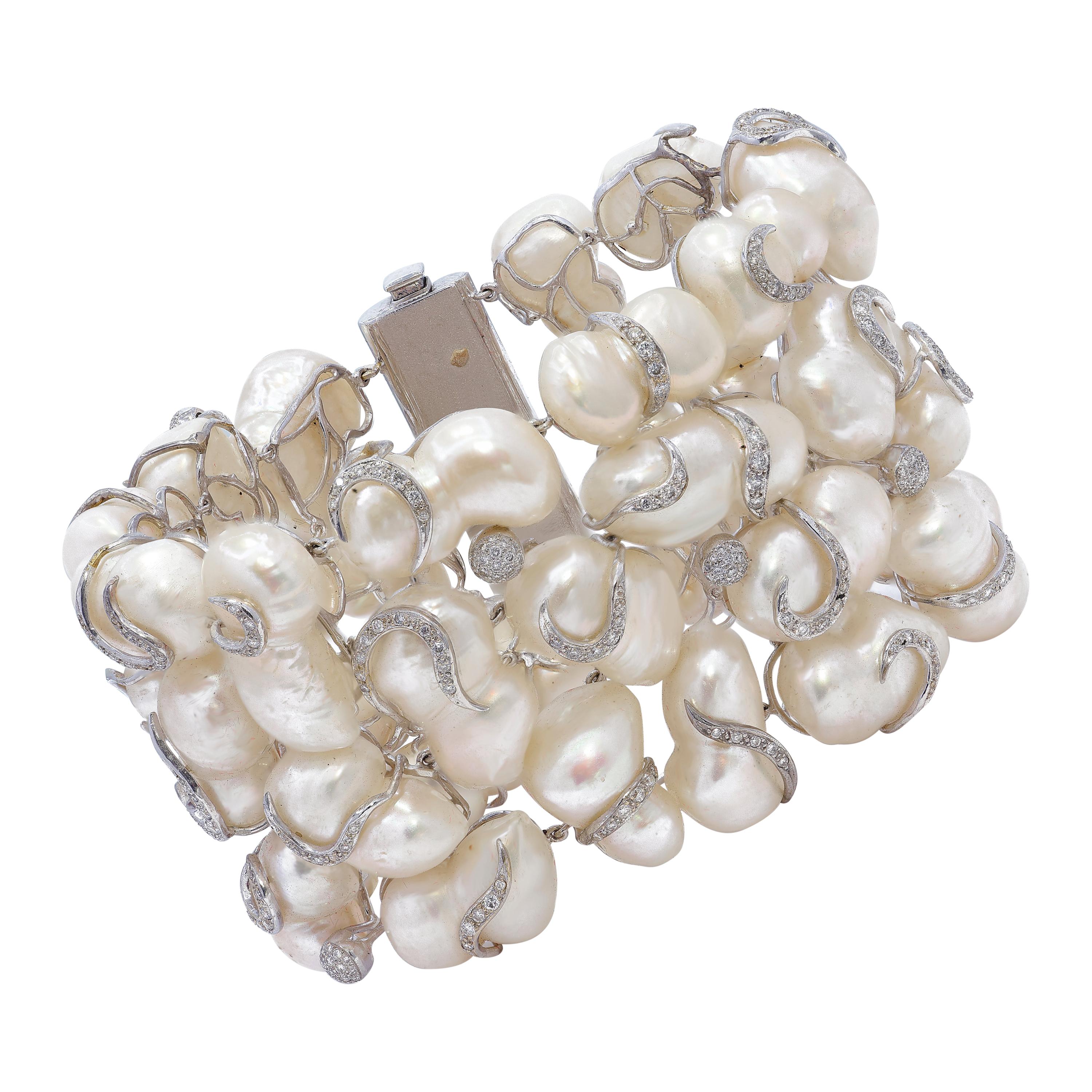18kt White Gold Yvel Bracelet with Pearls and 5ct Diamonds 