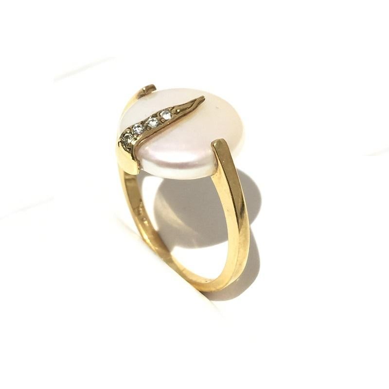 Yvel Pearl and Diamond Ladies Ring.
18k Yellow Gold 
Pearl 
Diamonds 0.04ctw
R1FLSNY