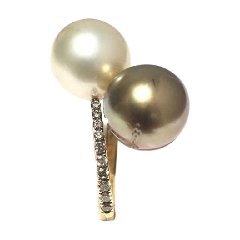 Yvel Pearl and Diamond Ring R2BRDGBY For Sale