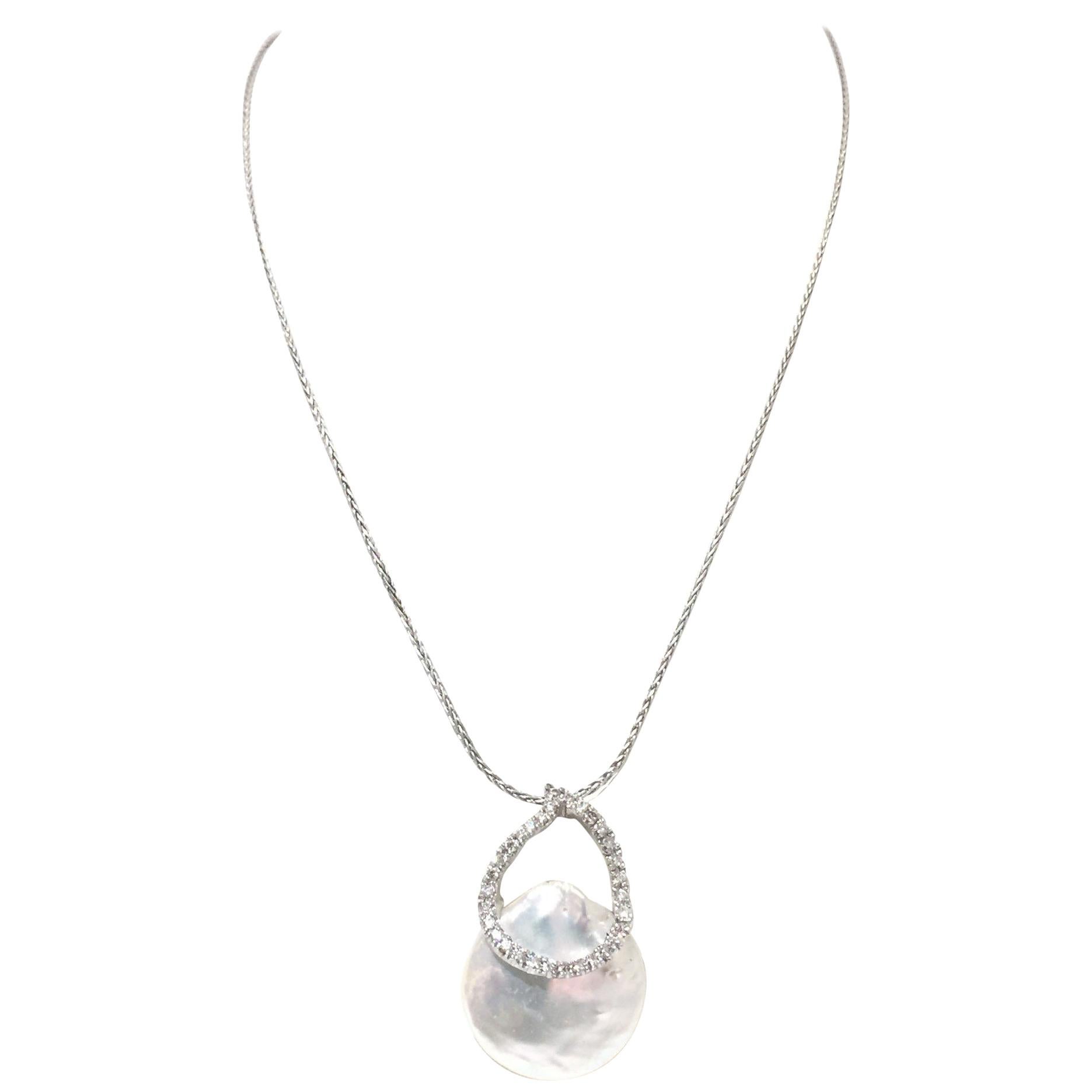 Yvel Pearl and Diamonds Necklace N1TIPAW