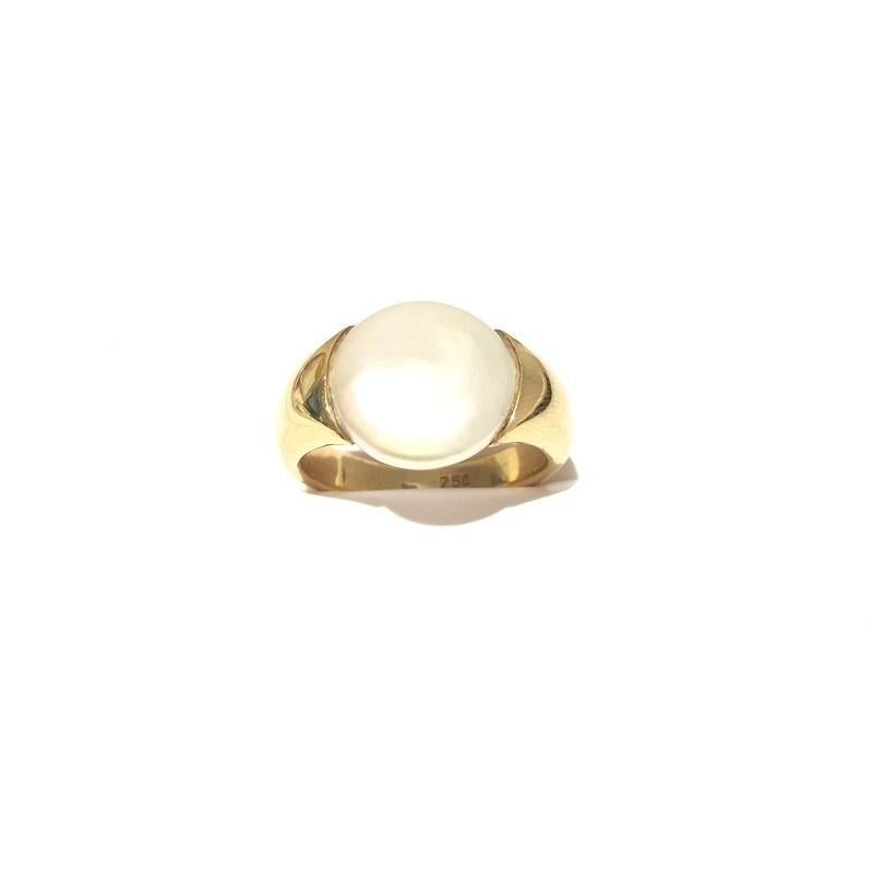 Yvel Pearl Ladies Ring.
18k Yellow gold 
Pearl 
R18FLATY
