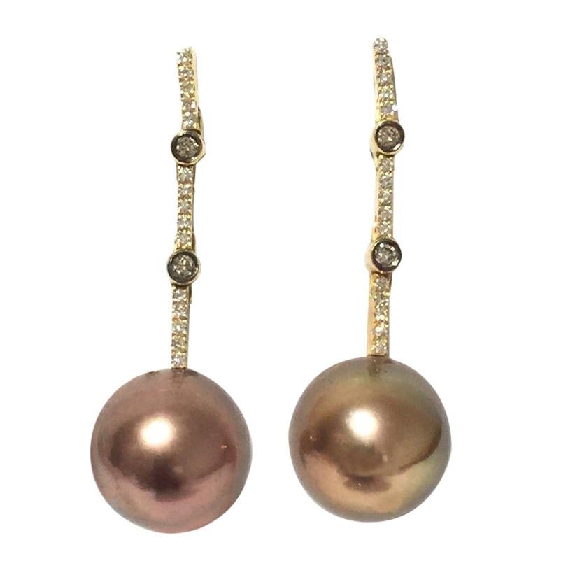 Yvel Pearls and Diamonds Earring E1LARBRY For Sale