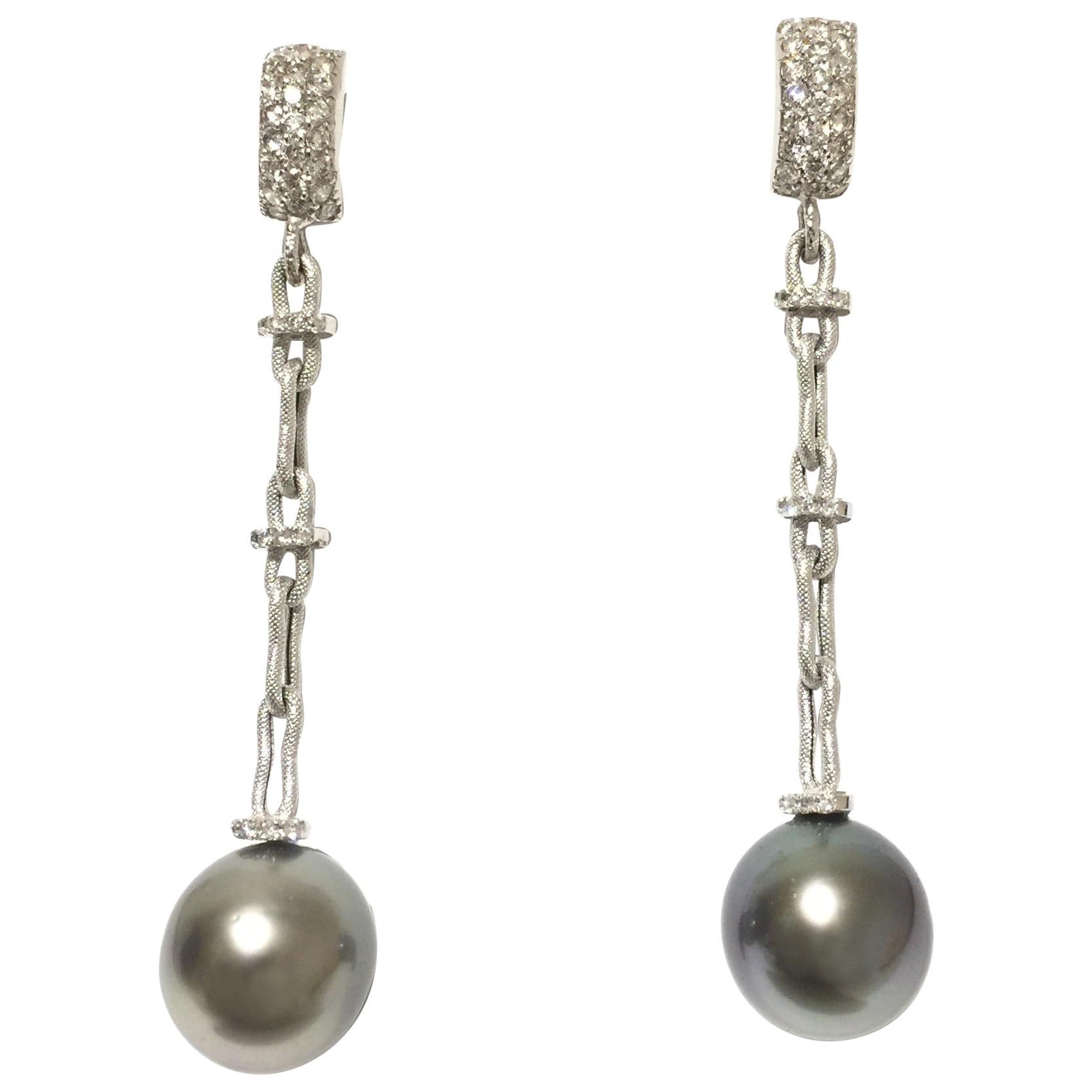 E1MARTHW Boucles d'oreilles en perles et diamants en forme de dôme