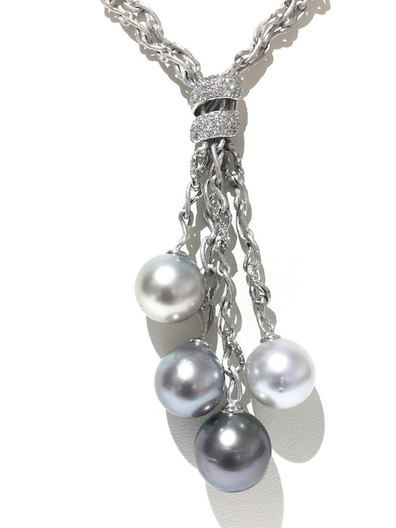 Yvel Pearls and Diamonds Necklace.
18k White Gold 
Pearls 
Diamonds 1.63ctw
N4MMARTHW