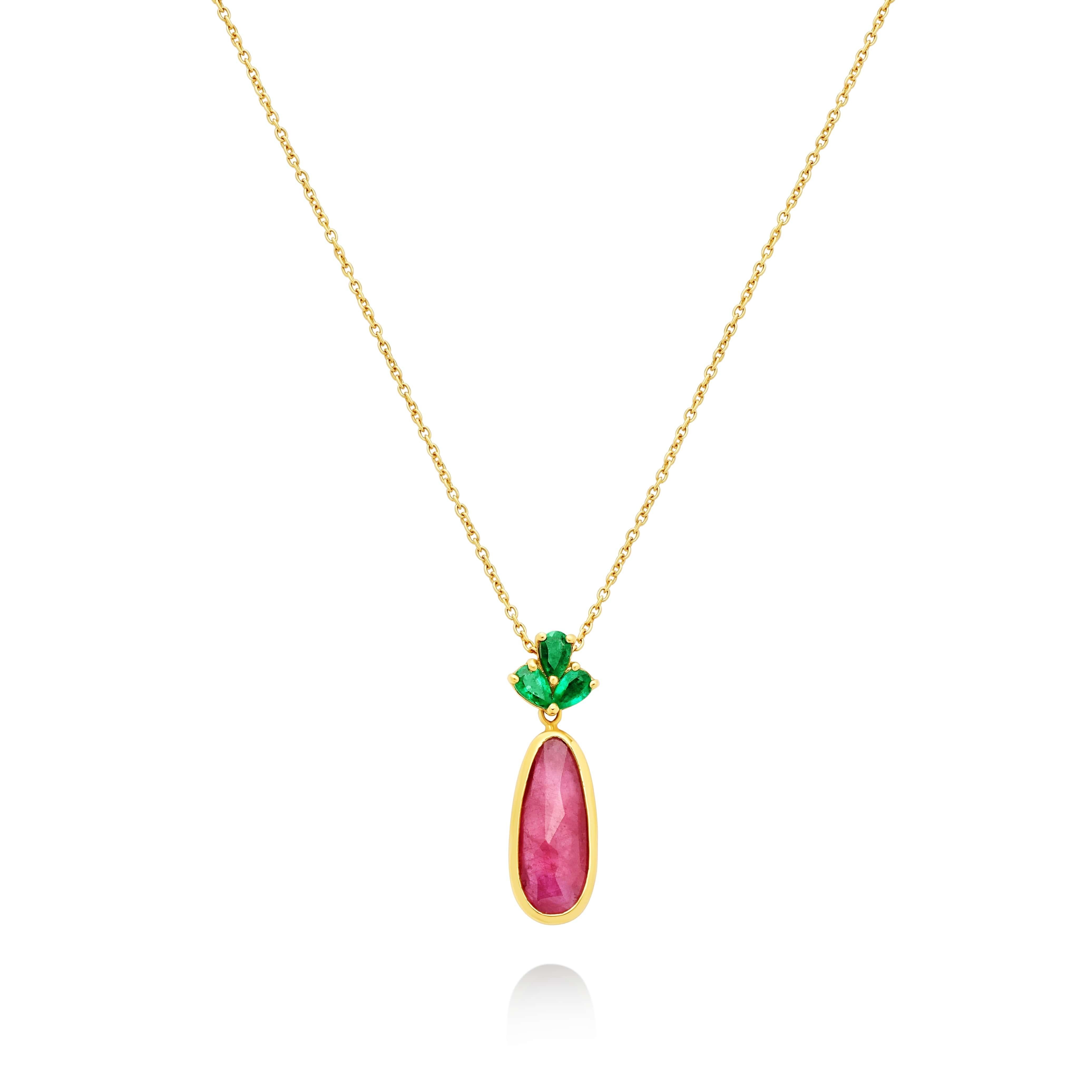 Yvel Rainbow Sapphire and Emerald Necklace in 18K Yellow Gold In New Condition For Sale In Jerusalem, IL
