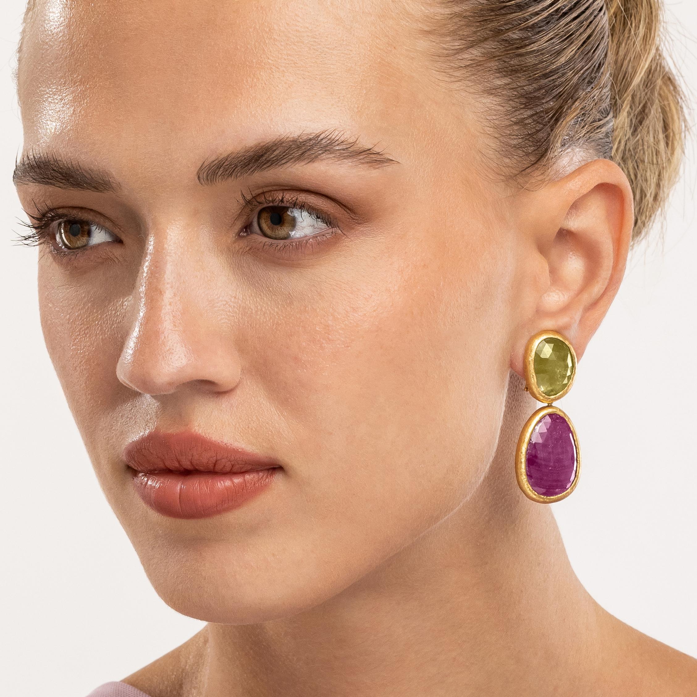 Cushion Cut Yvel Rainbow Sapphire Teardrop Earrings in 18K Yellow Gold For Sale
