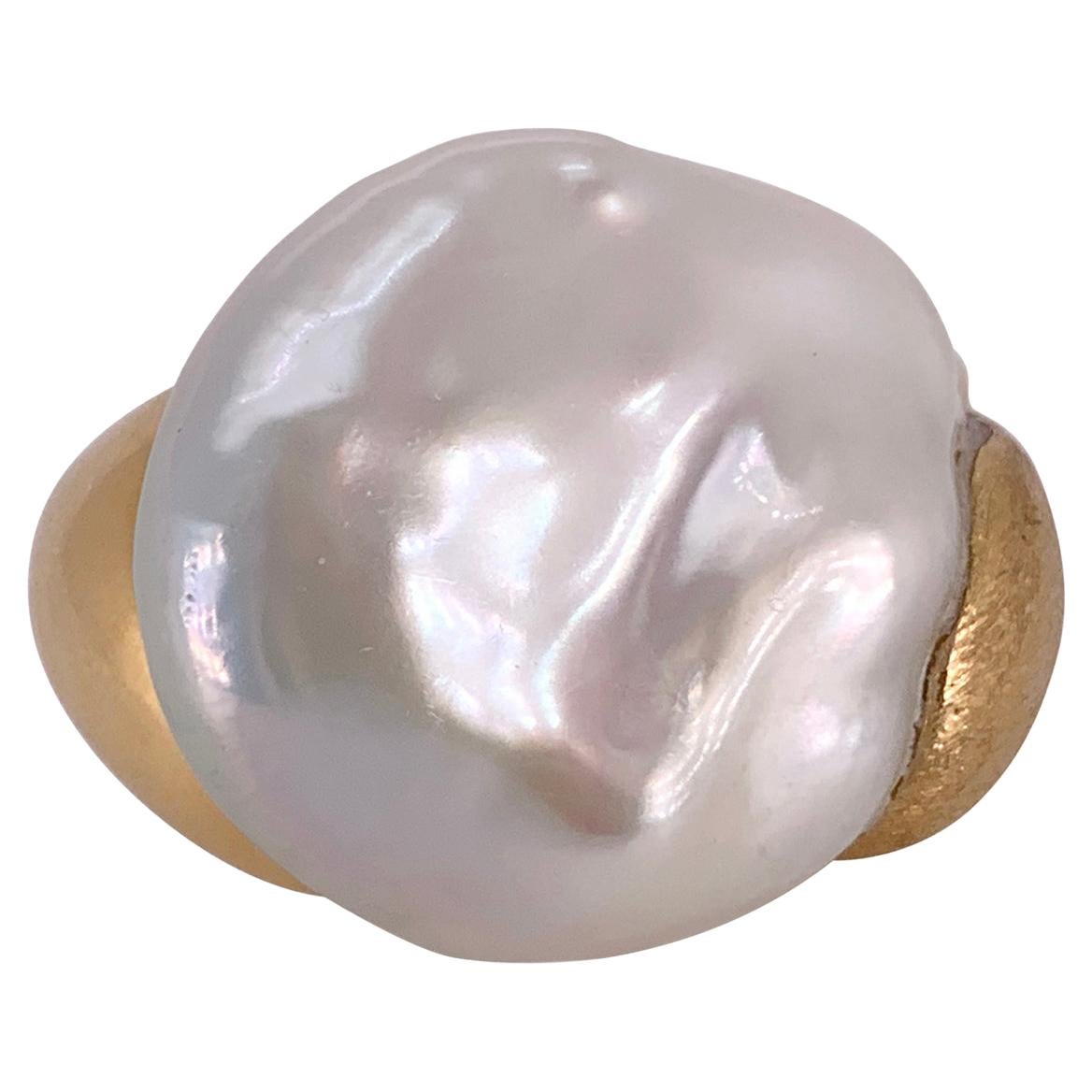 Yvel Satin Sea Baroque Pearl Ring