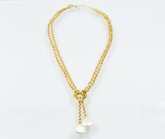 Yvell Pearl Pendant Necklace in 18 Karat Yellow Gold