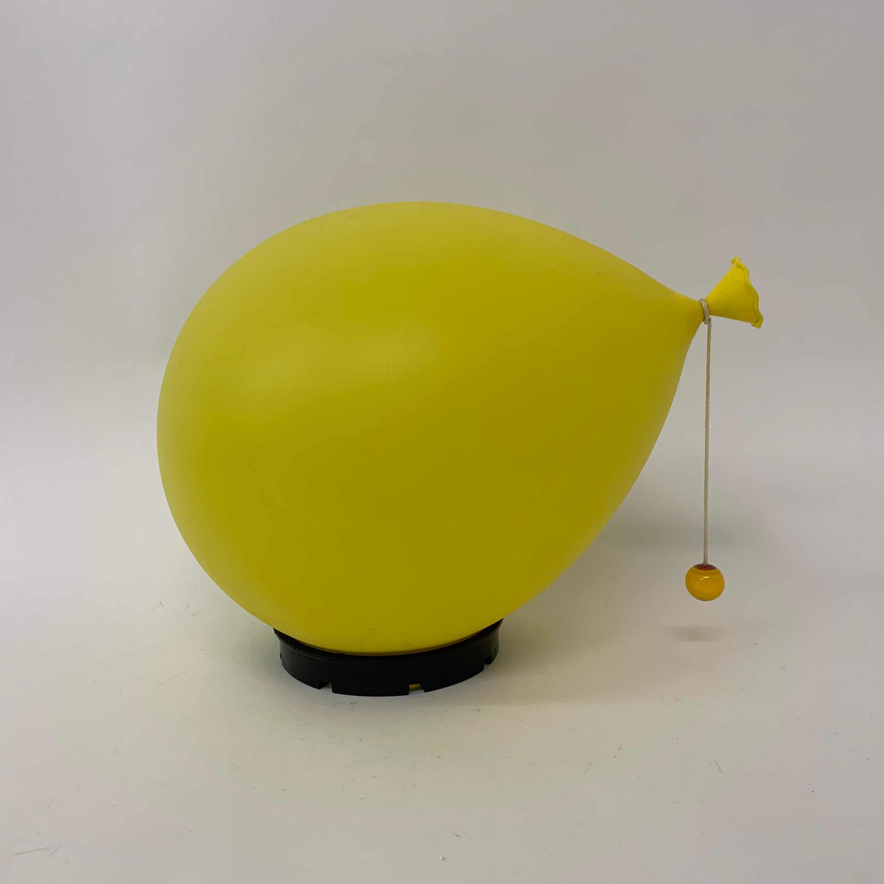 Great lamp can be used as a table lamp, wall lamp or celling lamp. It gives the illusion of a uprising balloon.