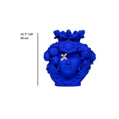 Jarrón siciliano de hojas azules y doradas, diseñado por Stefania Boemi