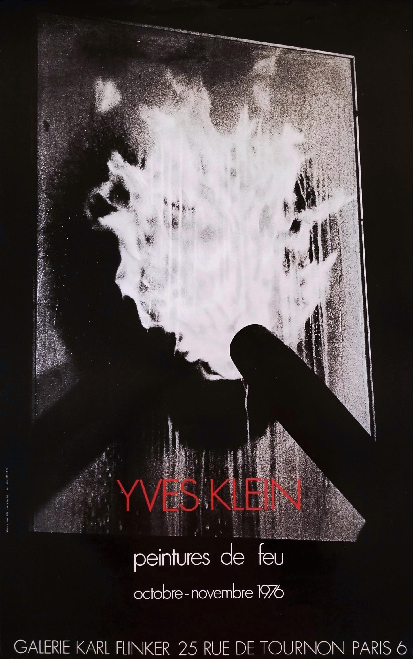 Künstler: (nach) Yves Klein (französisch, 1928-1962)
Titel: "Galerie Karl Flinker (Peintures de Feu)"
Jahr: 1976
Medium: Original Offset-Lithographie, Ausstellungsplakat auf leichtem, glattem Velinpapier
Limitierte Auflage: Unbekannt
Drucker: SMI