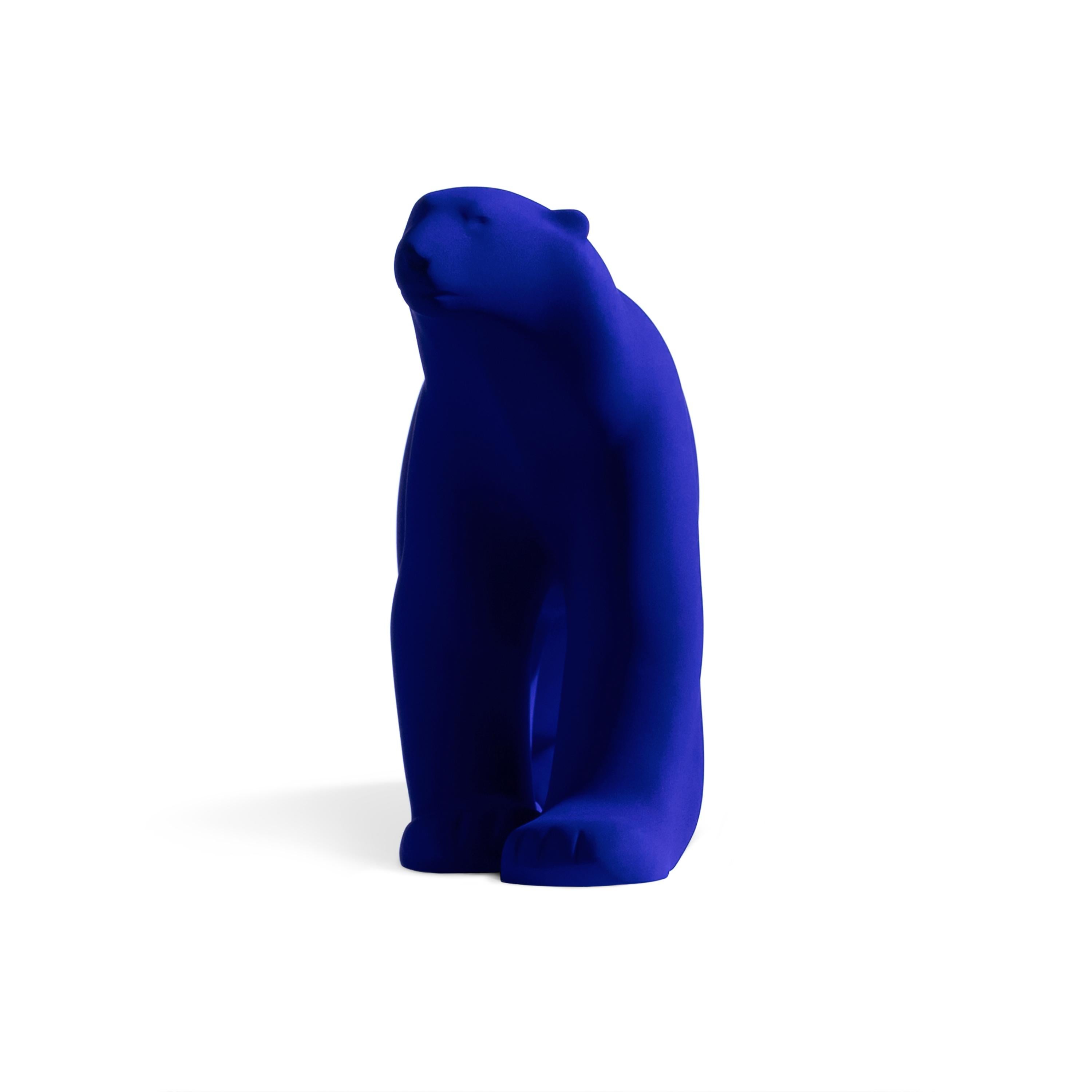L’OURS POMPON – EDITION YVES KLEIN  - Contemporary Sculpture by Yves Klein
