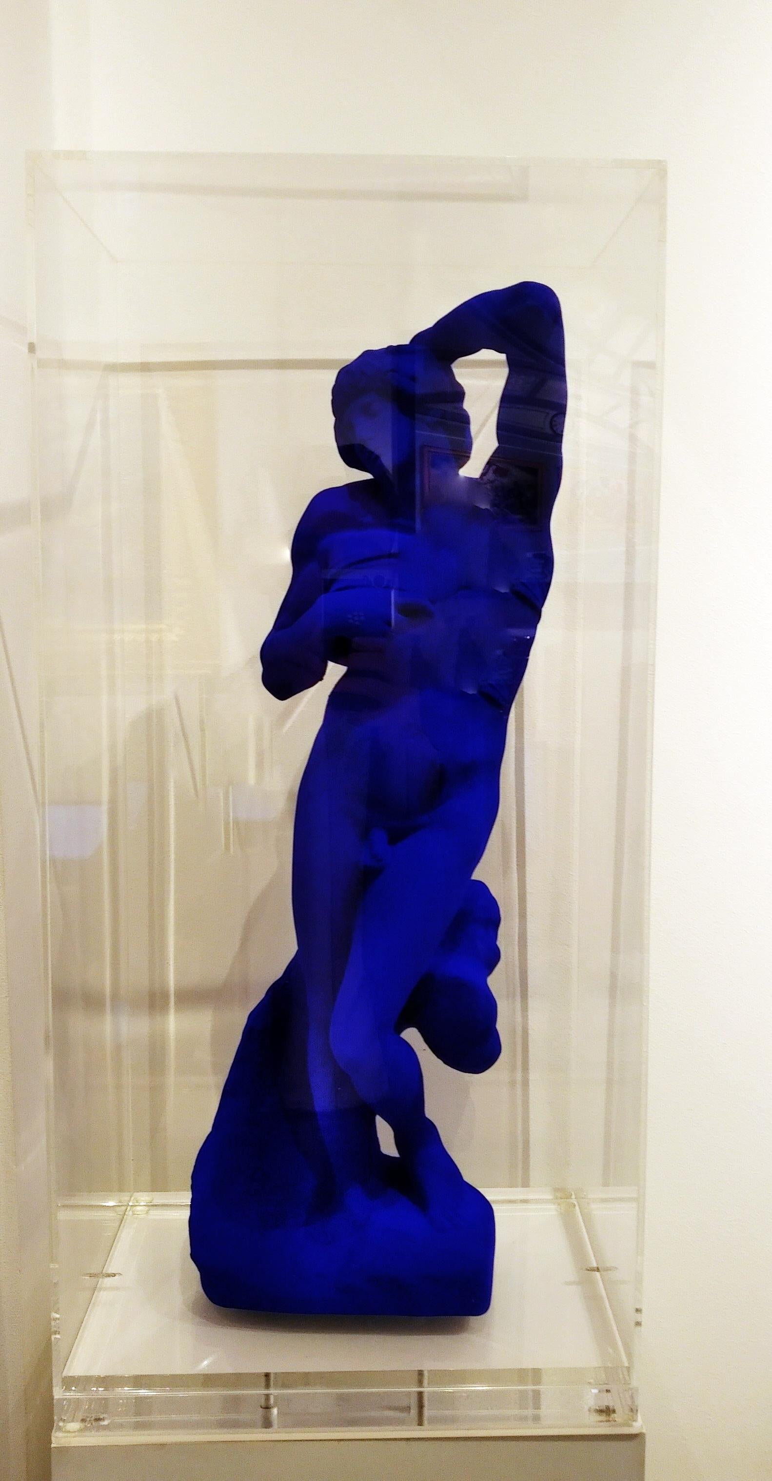 Yves Klein Dying Slave After Michelangelo IKB Sculpture Bright Klein Blue For Sale 1