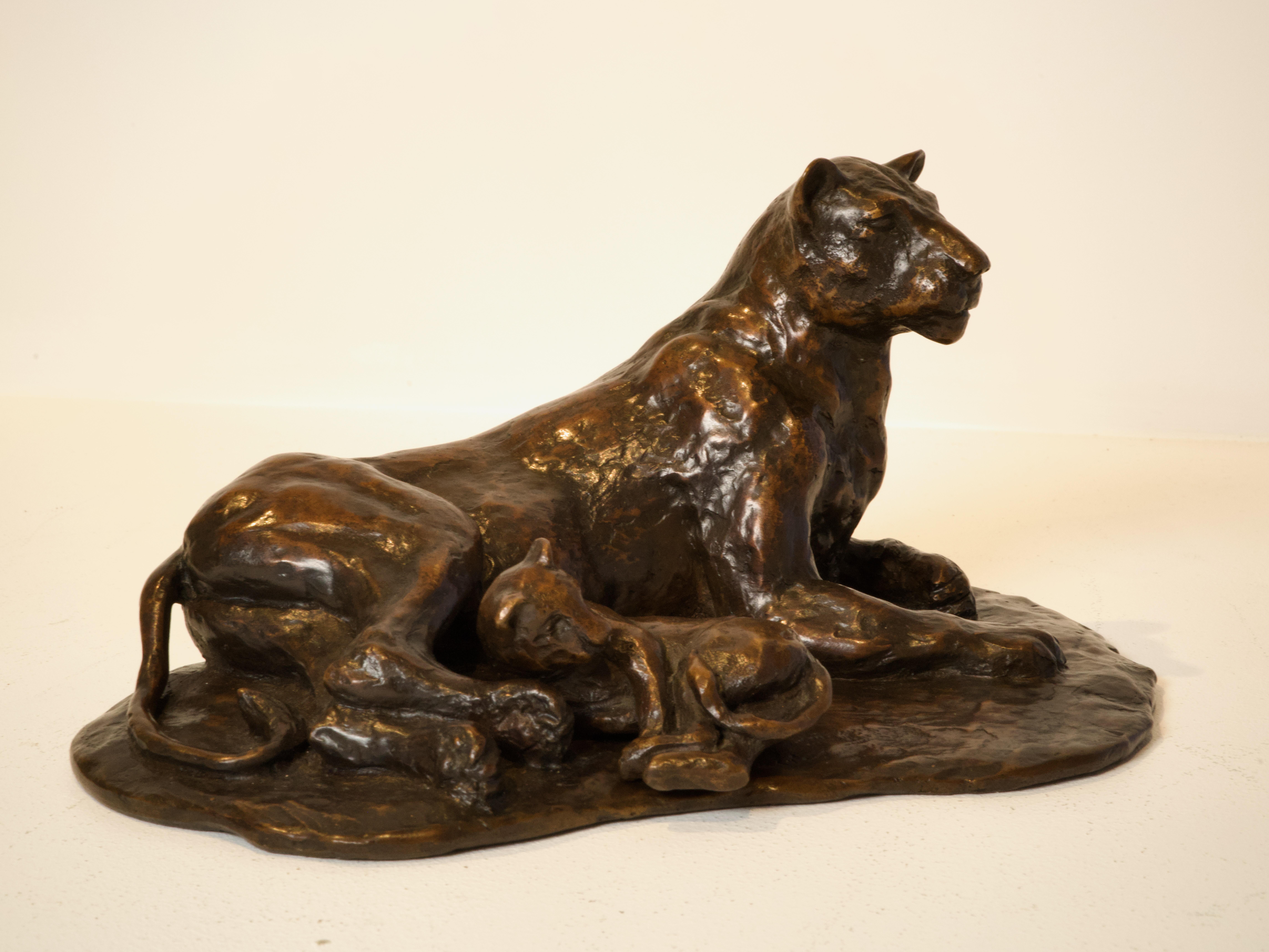 Lionne et son lionceau - Sculpture en bronze d'Yves Louis Castel, 1/8, 1998