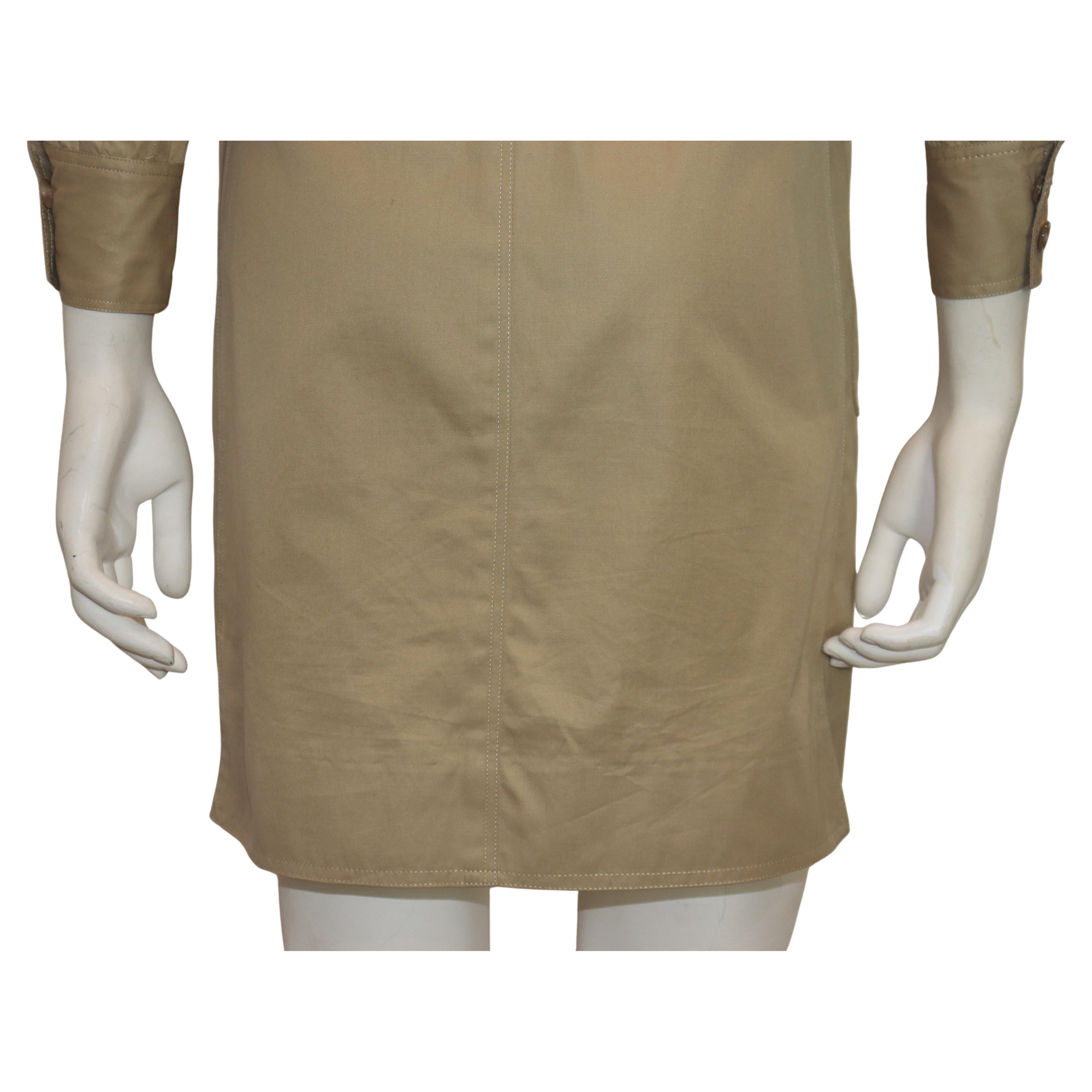 YVES SAINT LAURENT 1968 Minivestido safari con cordones de algodón caqui en venta 7