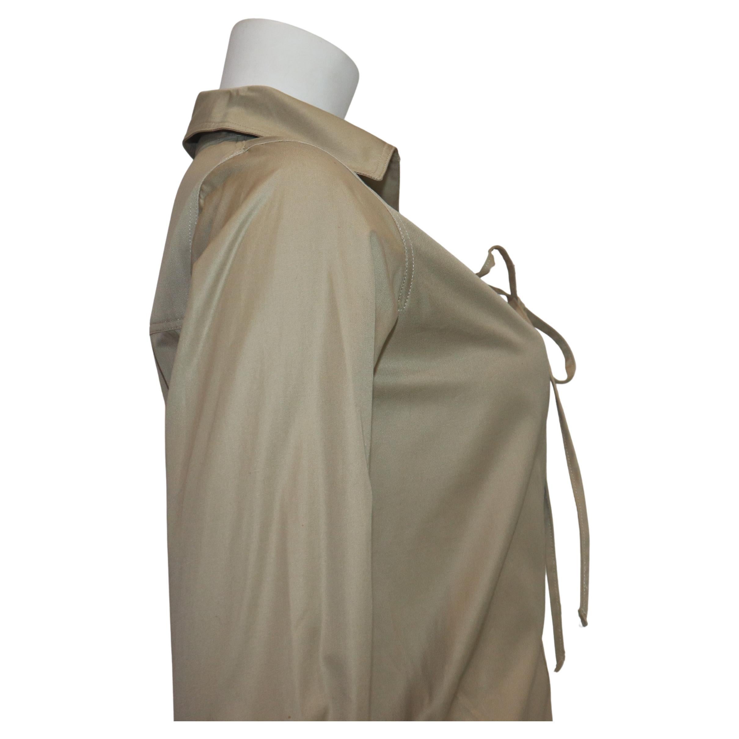 YVES SAINT LAURENT 1968 Minivestido safari con cordones de algodón caqui en venta 8