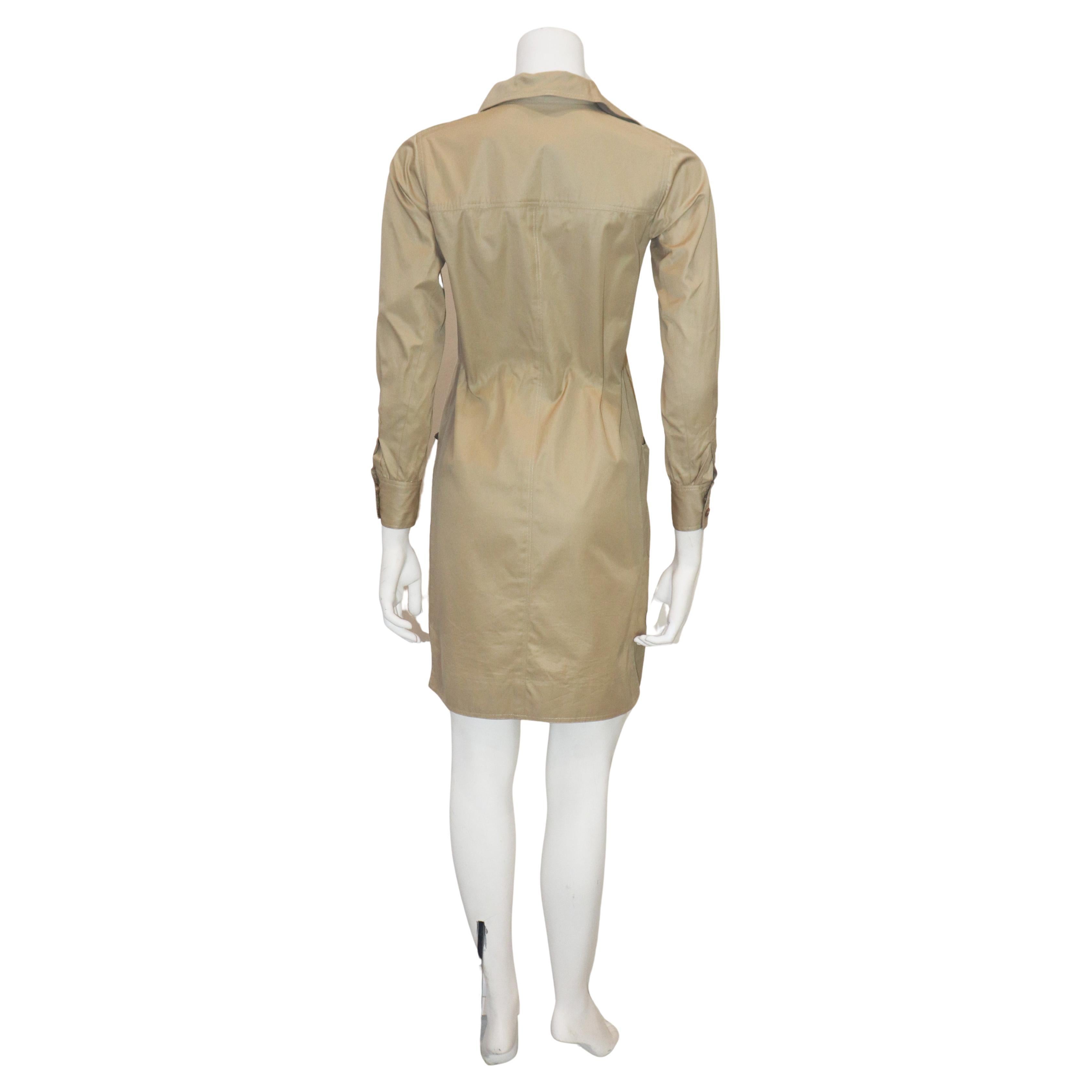 De las mujeres YVES SAINT LAURENT 1968 Minivestido safari con cordones de algodón caqui en venta